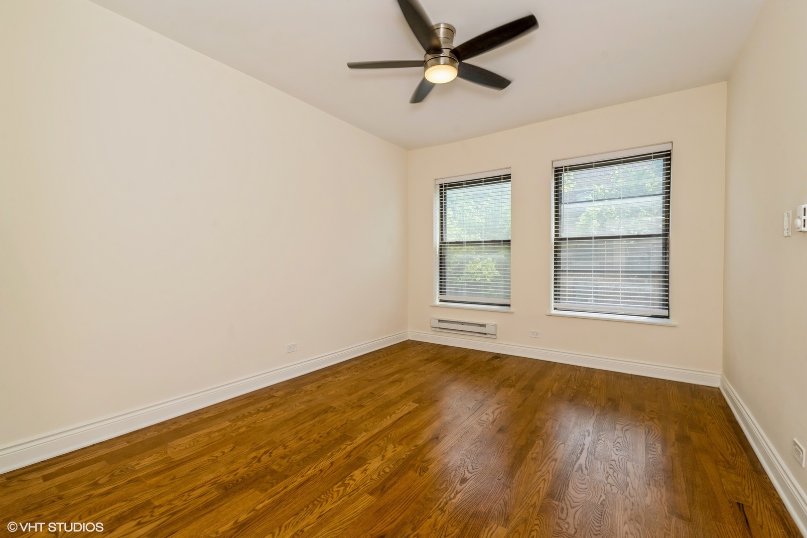 1006 E 54th Street Unit: J-2