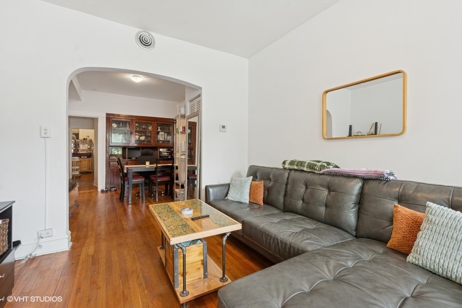 2451 N Maplewood Avenue