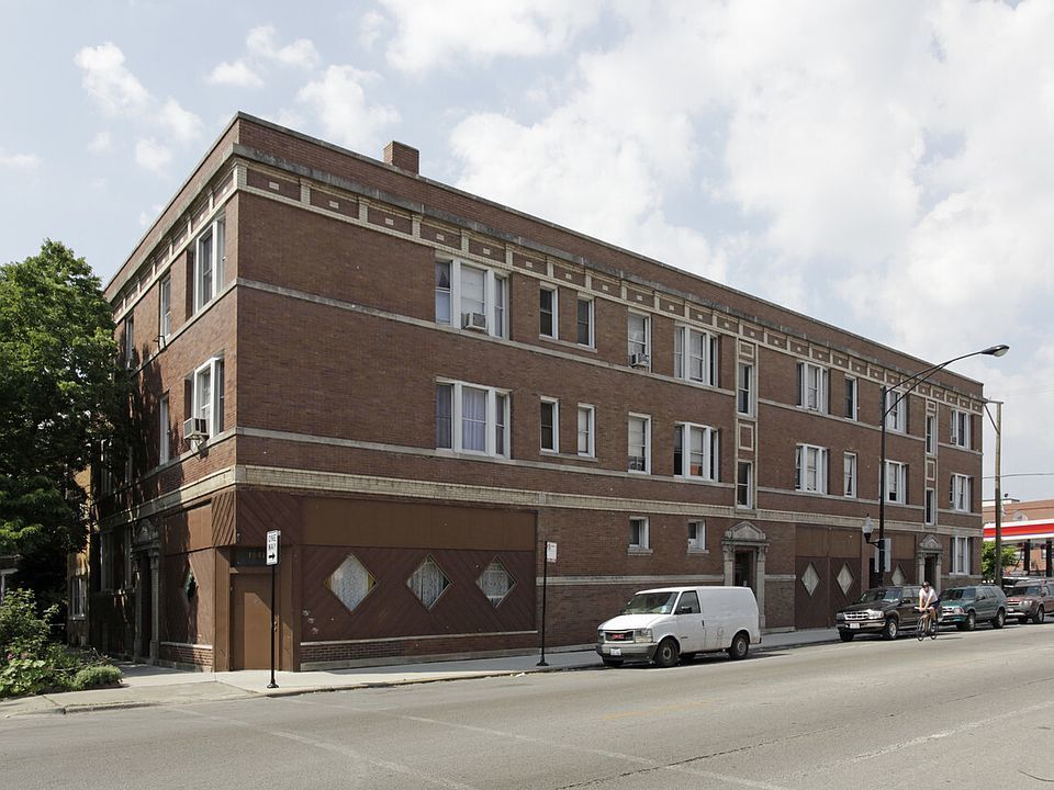 1945 W Augusta Avenue Unit: 1W