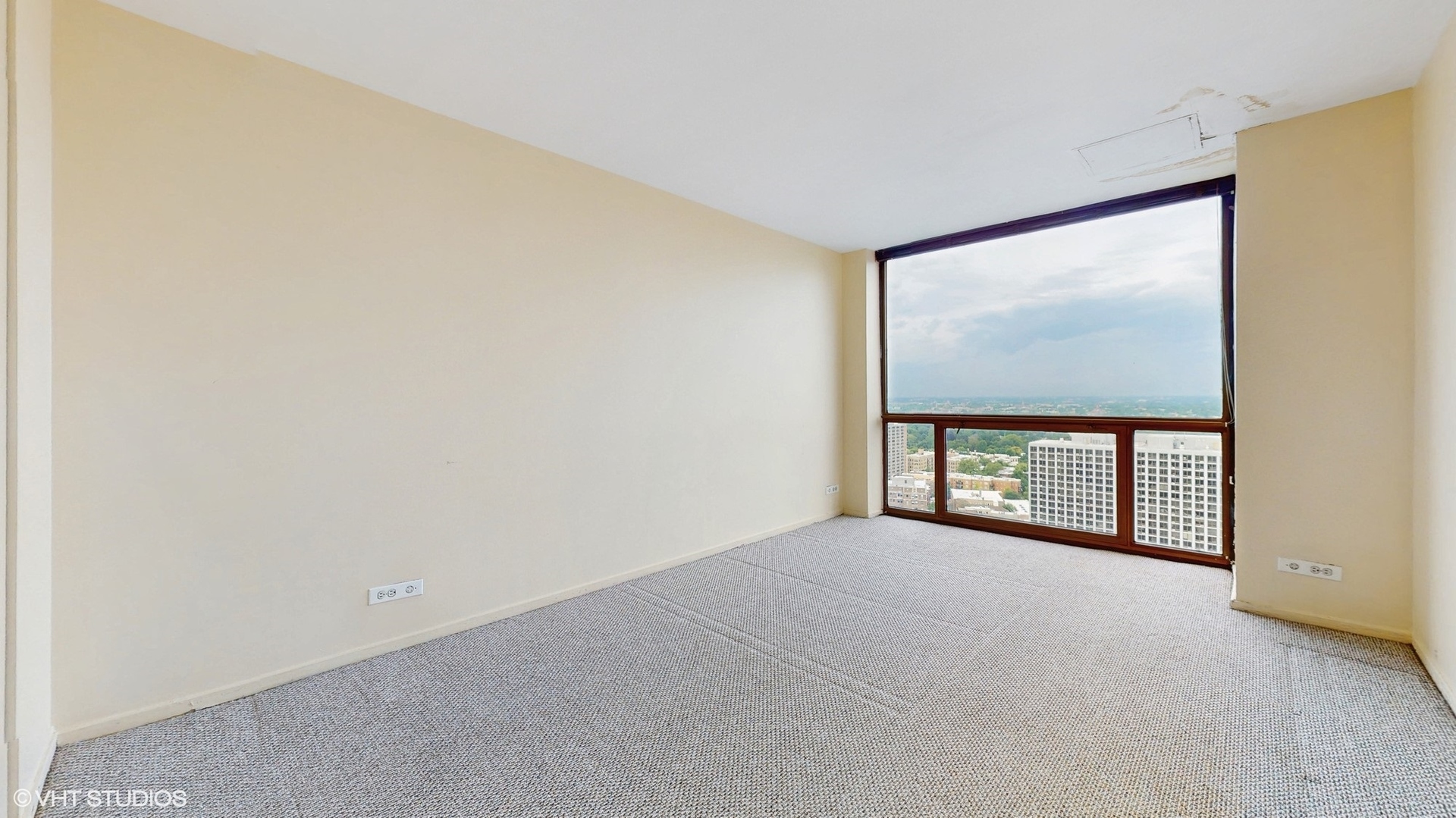 4343 N Clarendon Avenue Unit: 2815