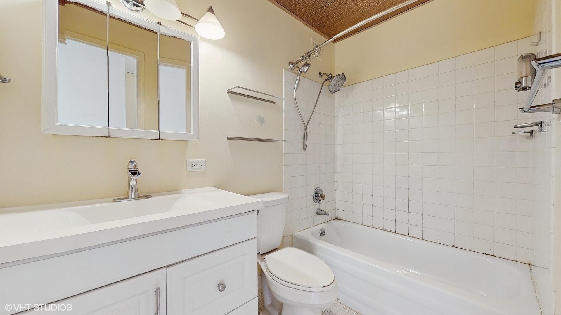 4343 N Clarendon Avenue Unit: 2815