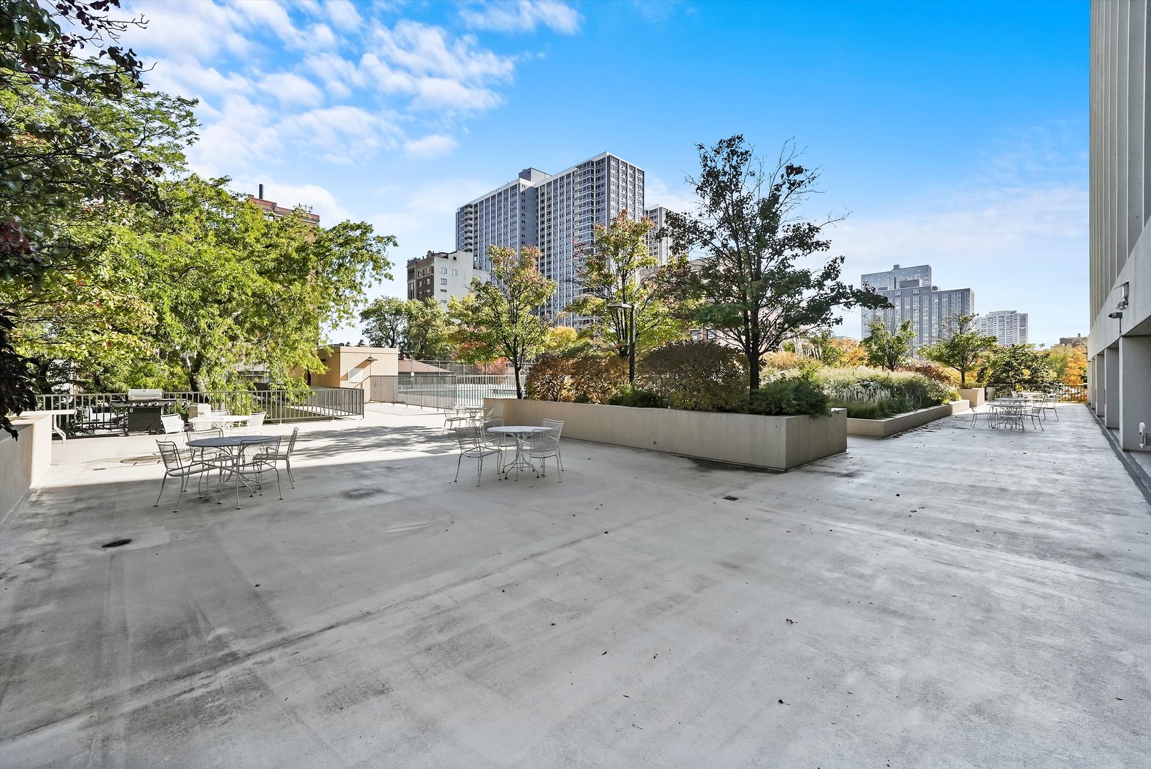 4343 N Clarendon Avenue Unit: 2815