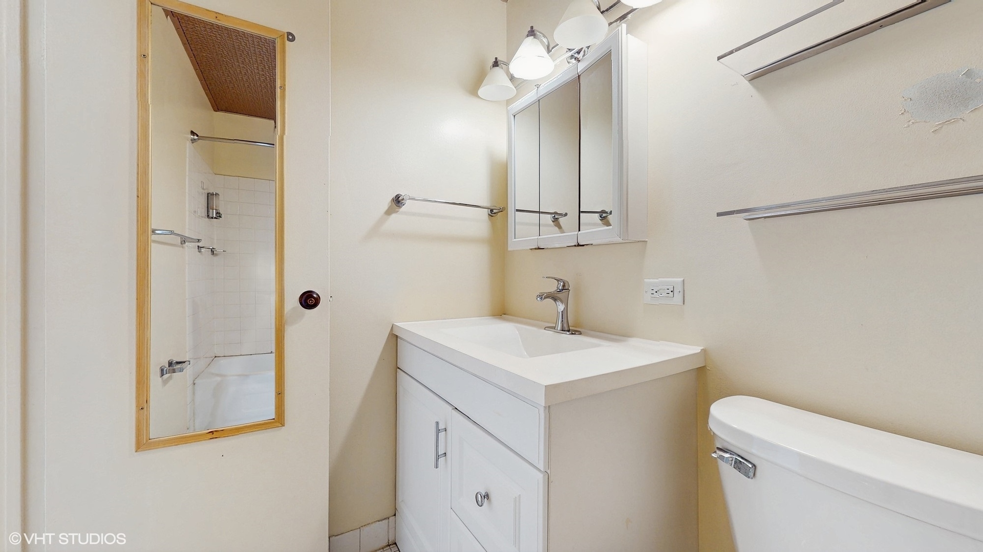 4343 N Clarendon Avenue Unit: 2815