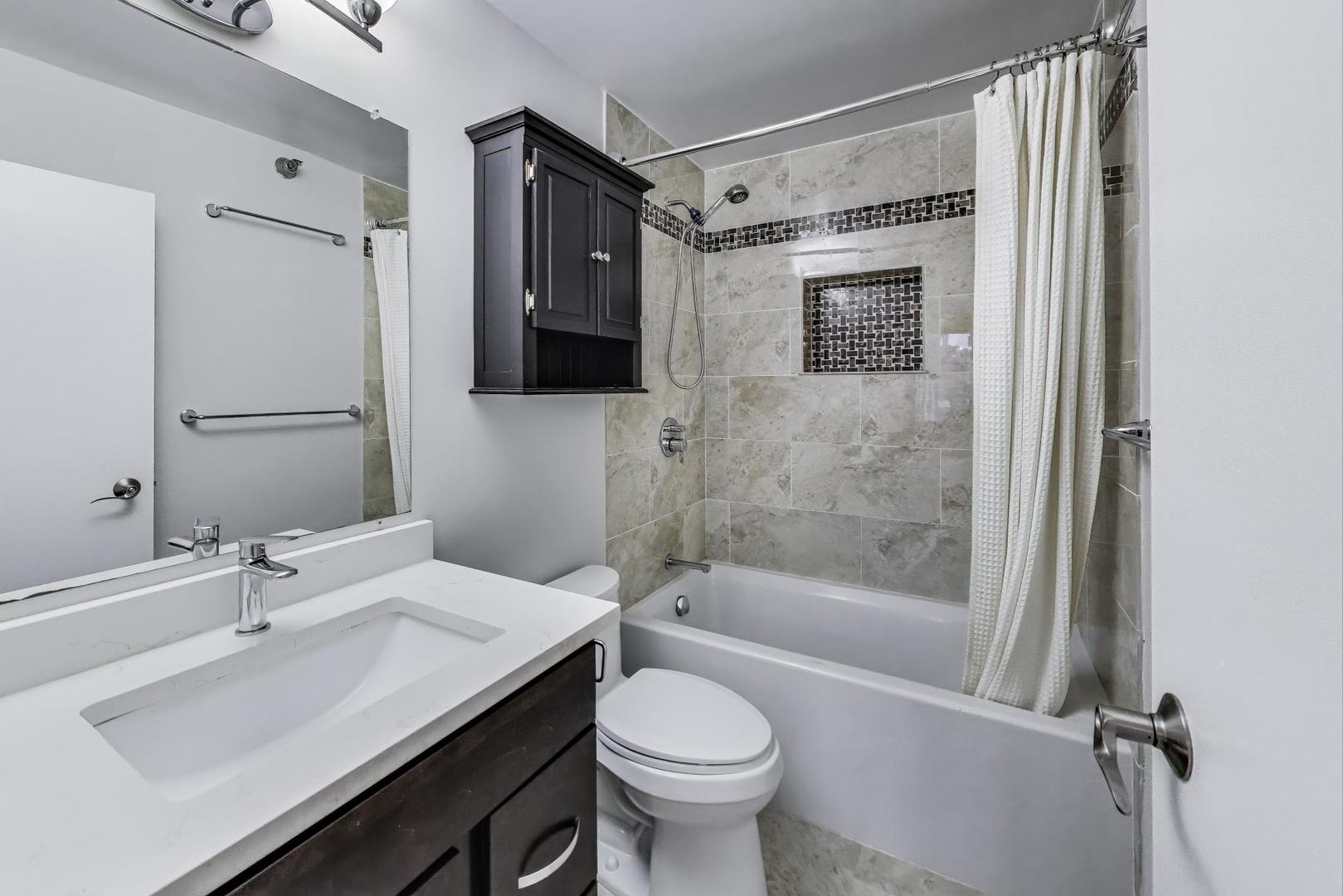 440 N Wabash Avenue Unit: 1605