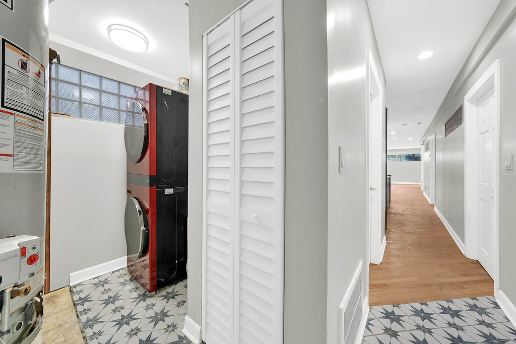 3001 N Damen Avenue Unit: 1