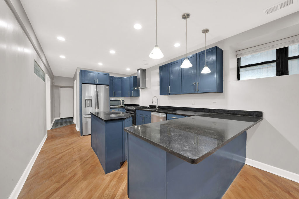 3001 N Damen Avenue Unit: 1
