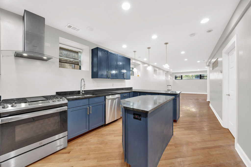 3001 N Damen Avenue Unit: 1