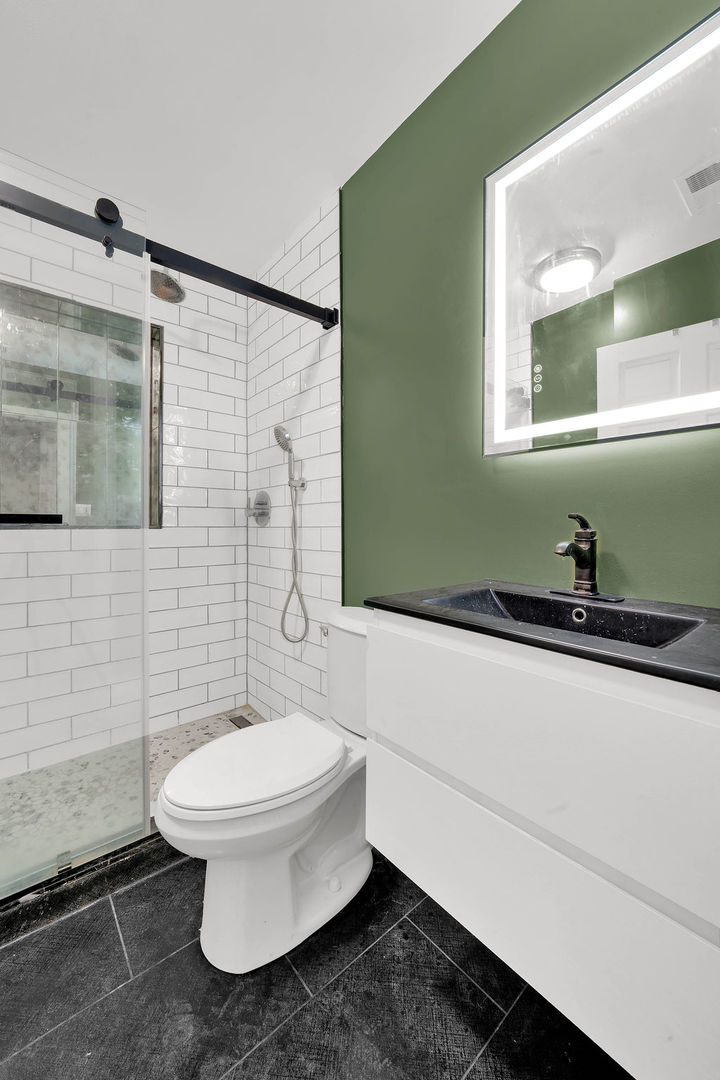 3001 N Damen Avenue Unit: 1