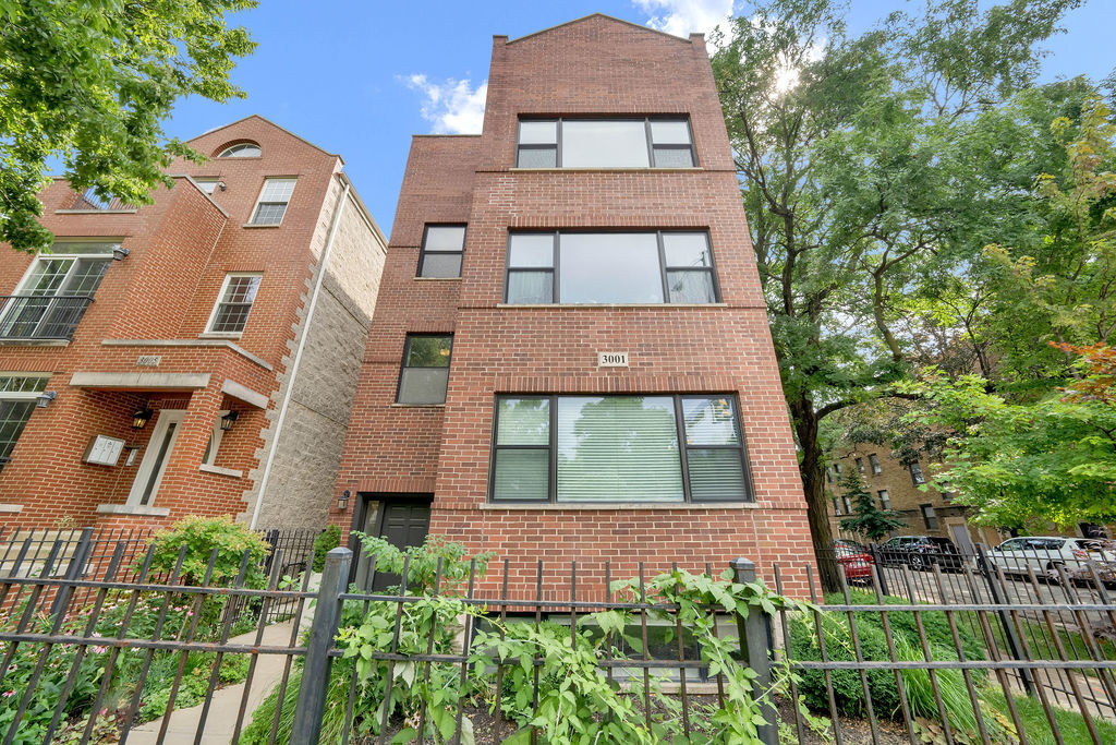 3001 N Damen Avenue Unit: 1