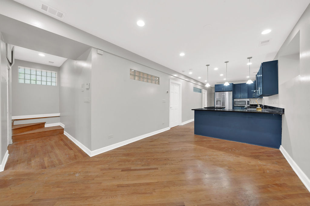 3001 N Damen Avenue Unit: 1