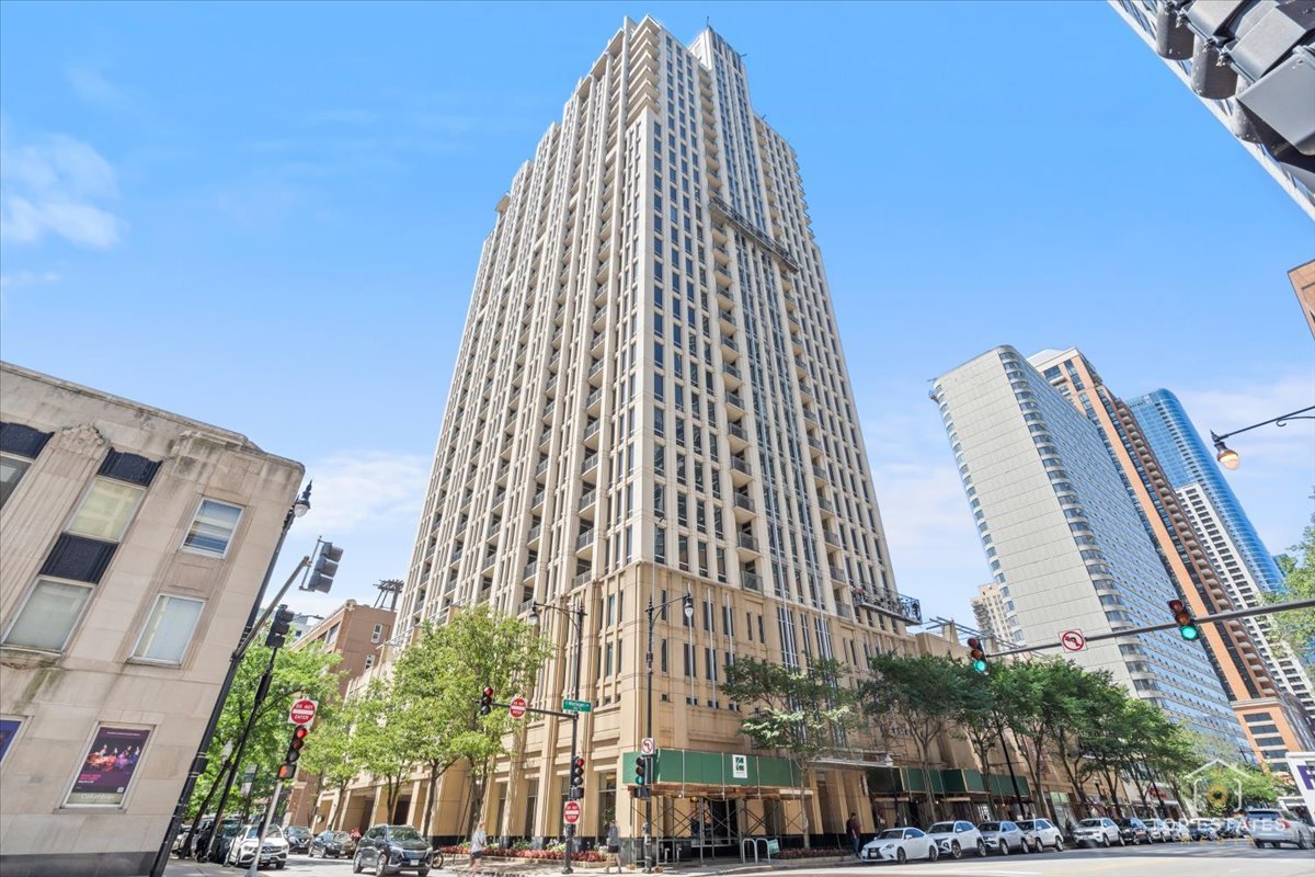 1250 S Michigan Avenue Unit: 1007