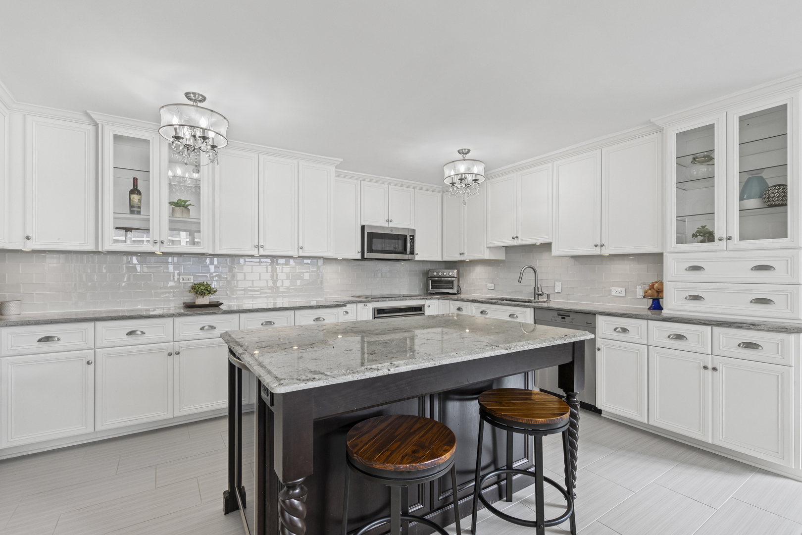 850 N Dewitt Place Unit: 18A