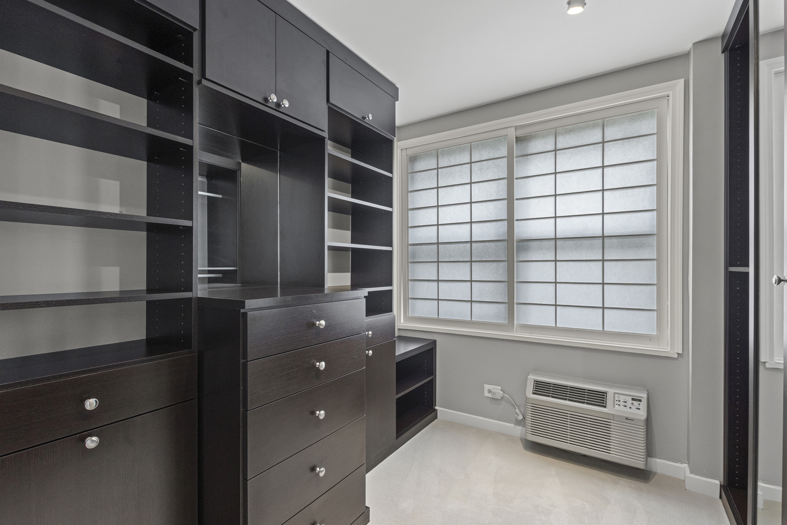 850 N Dewitt Place Unit: 18A
