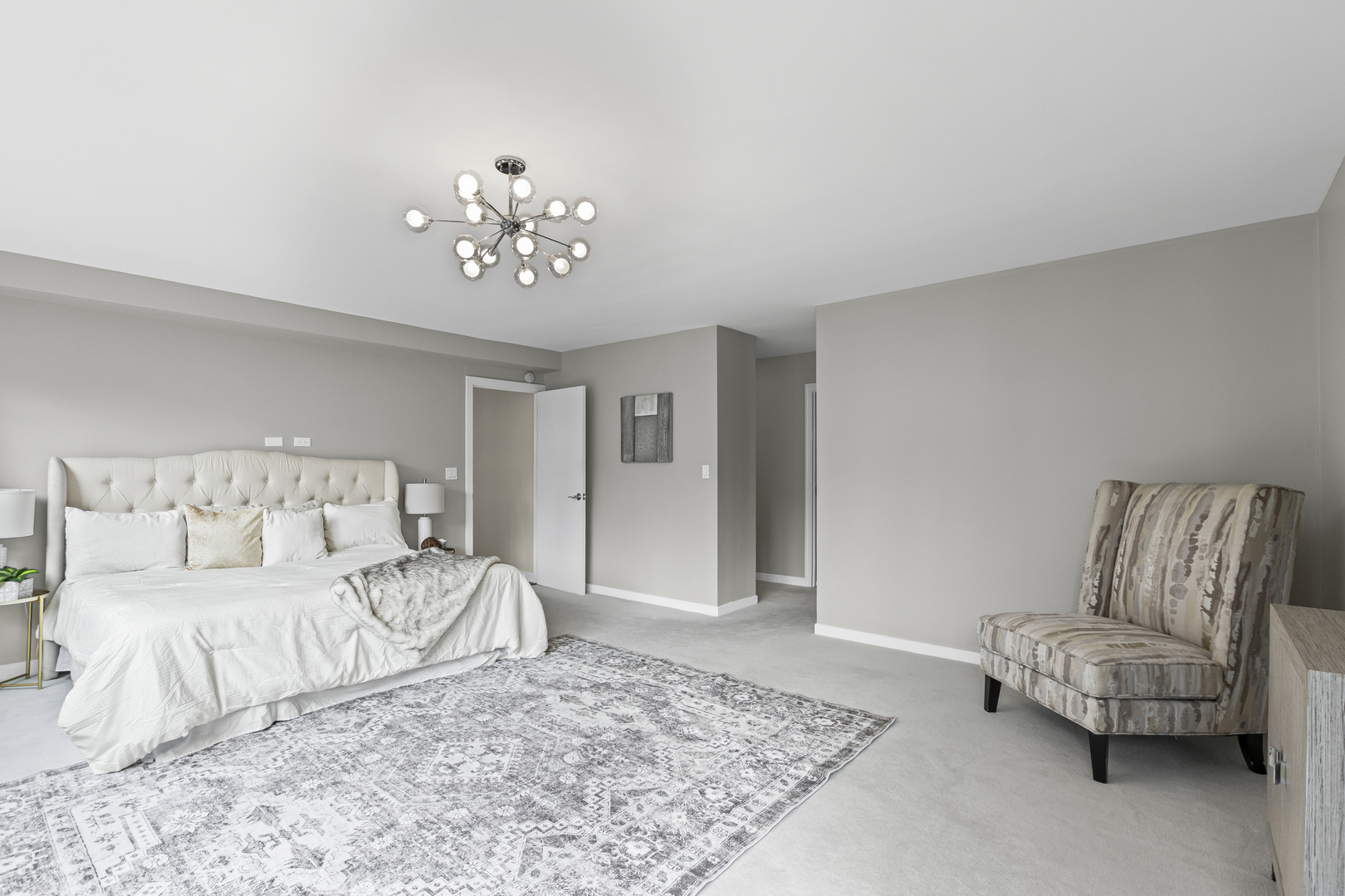 850 N Dewitt Place Unit: 18A