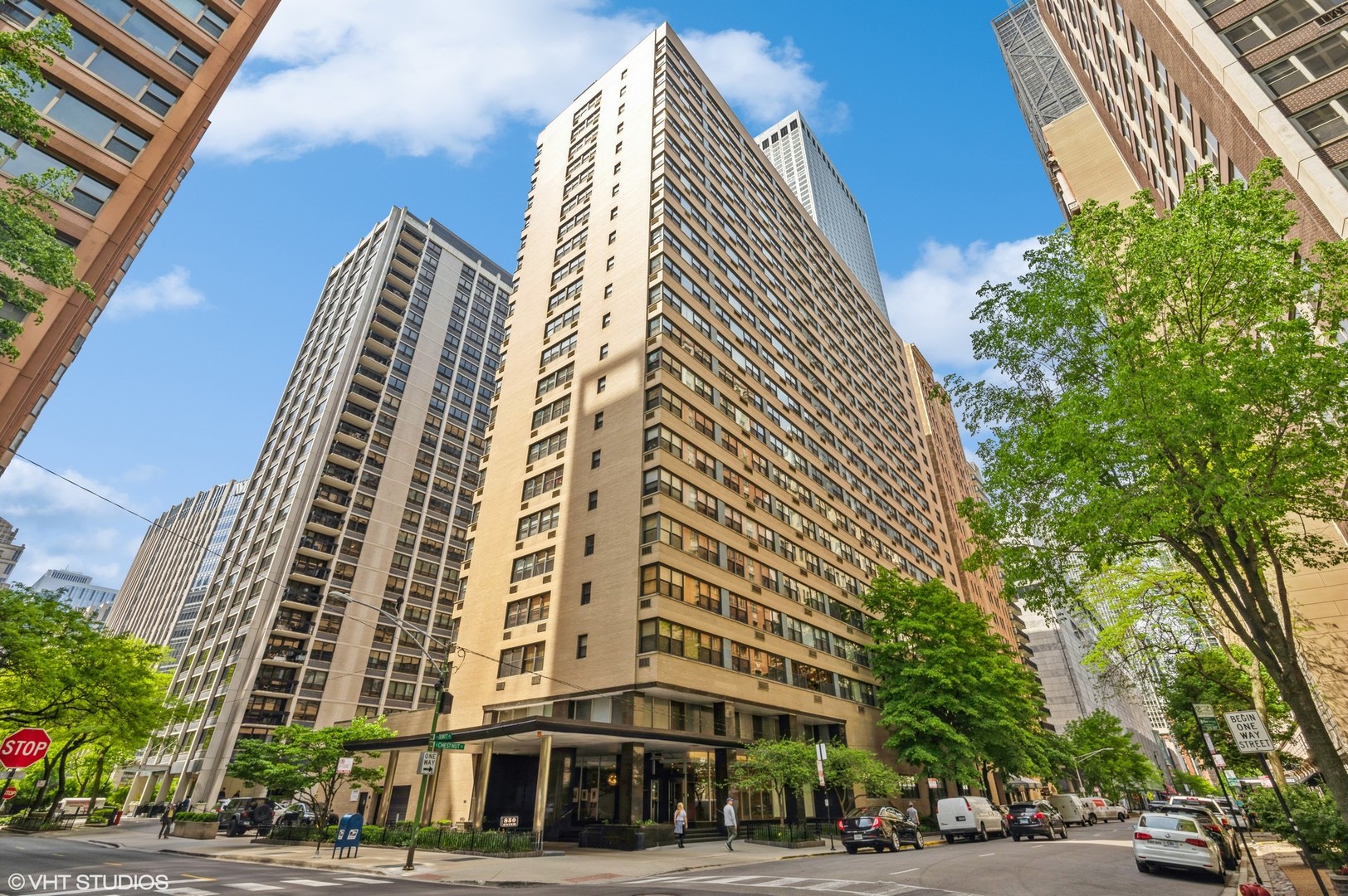 850 N Dewitt Place Unit: 18A