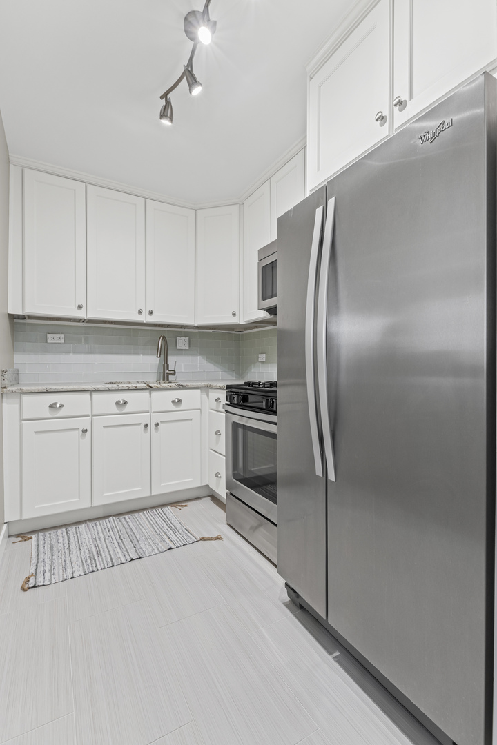 850 N Dewitt Place Unit: 18A