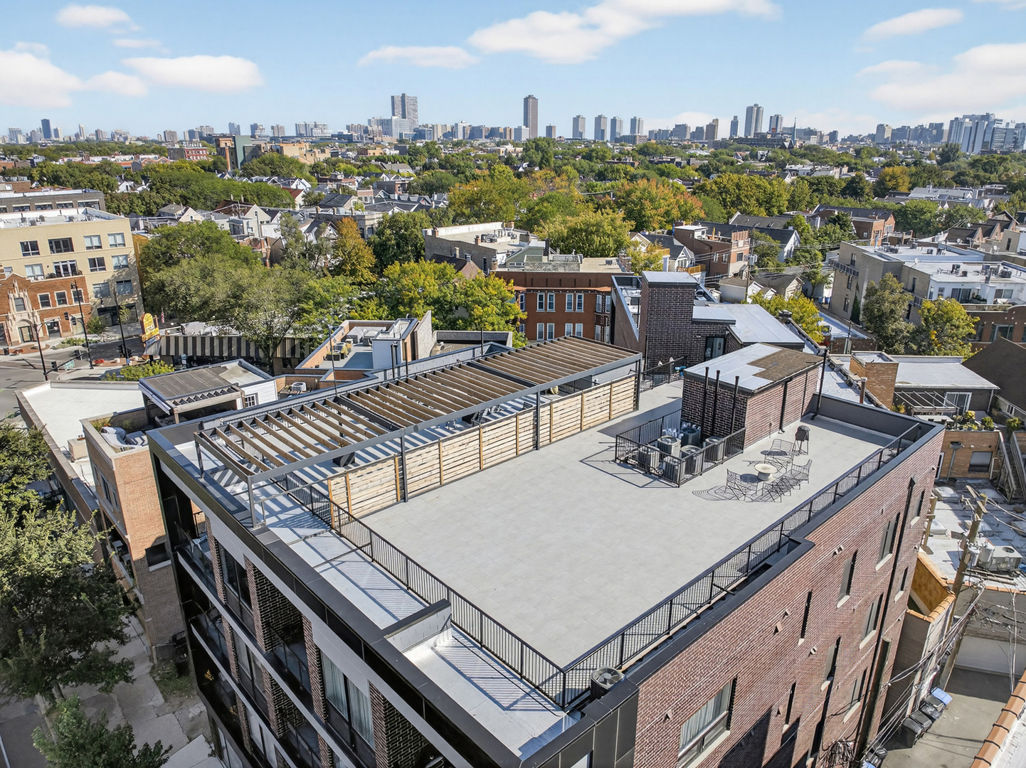 2958 N Lincoln Avenue Unit: 3A