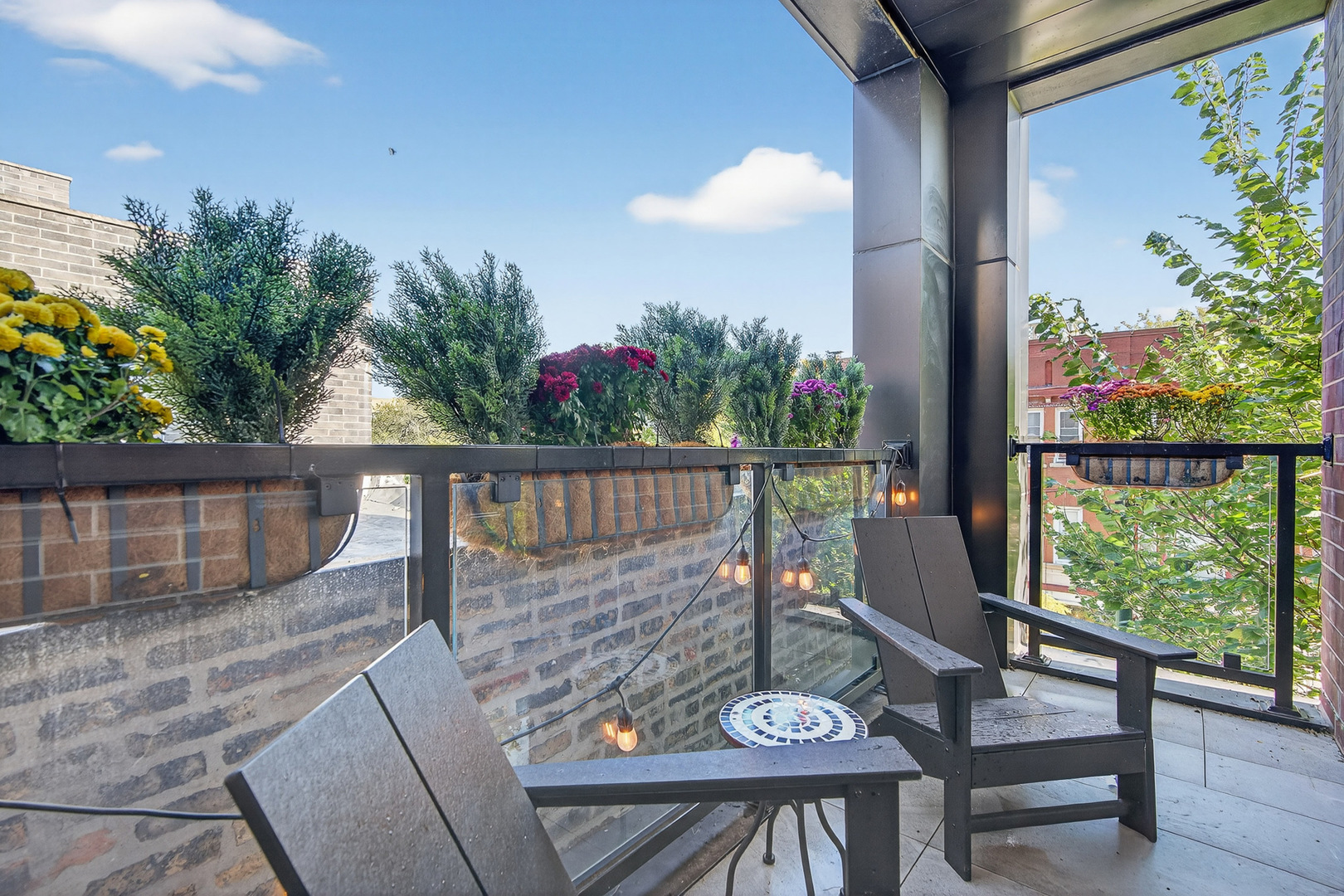 2958 N Lincoln Avenue Unit: 3A