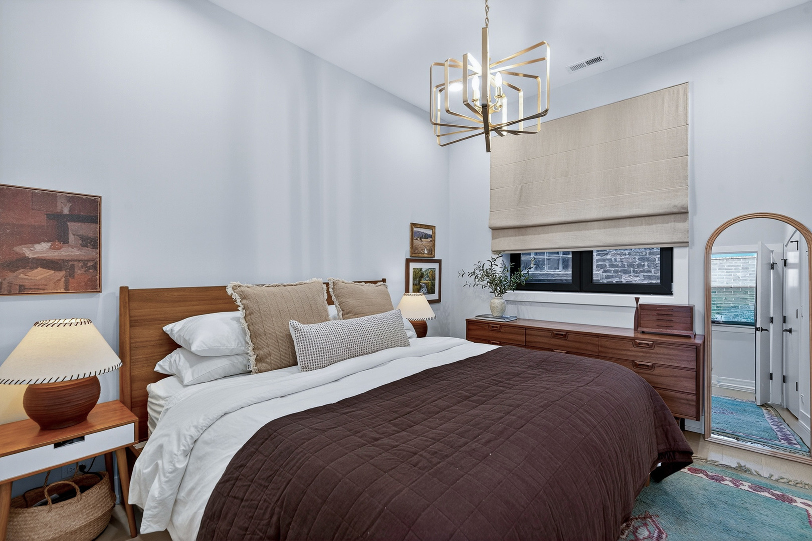 2958 N Lincoln Avenue Unit: 3A