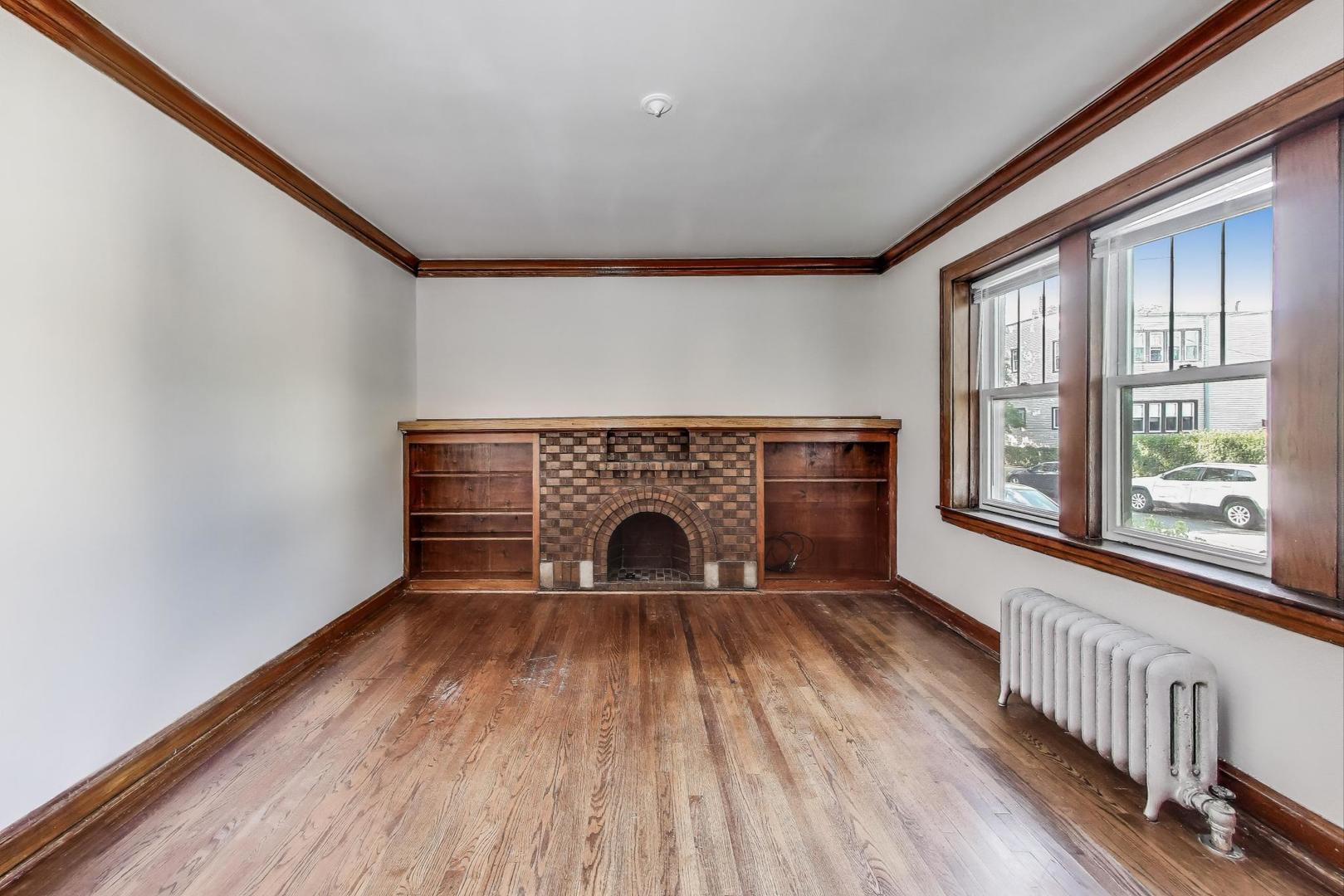 3921 N Long Avenue Unit: 1S