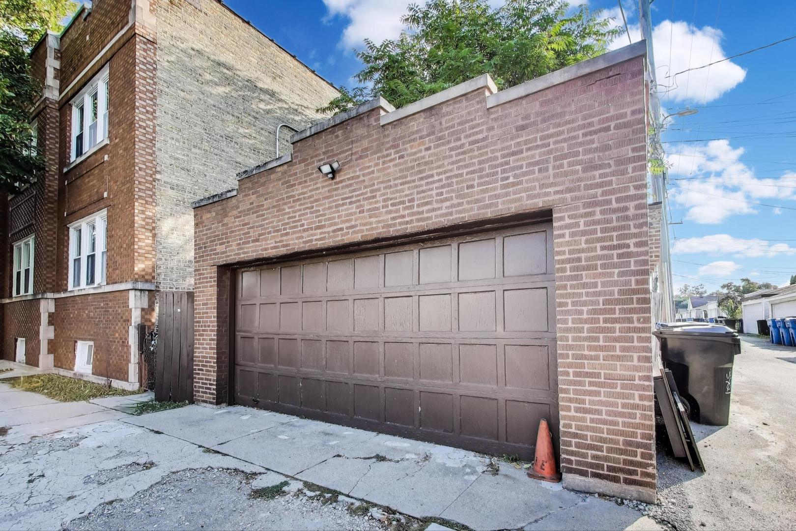 3921 N Long Avenue Unit: 1S