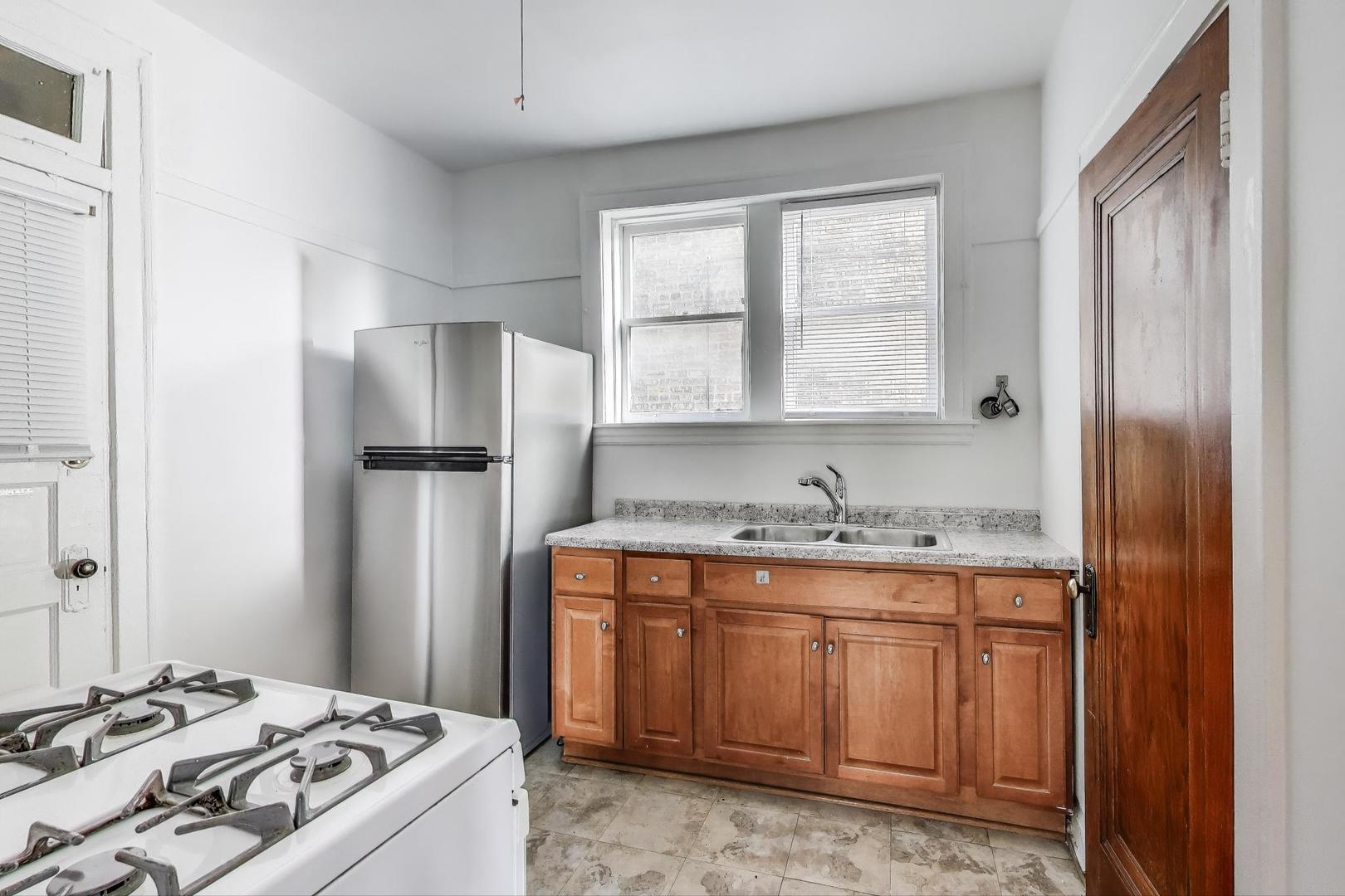 3921 N Long Avenue Unit: 1S