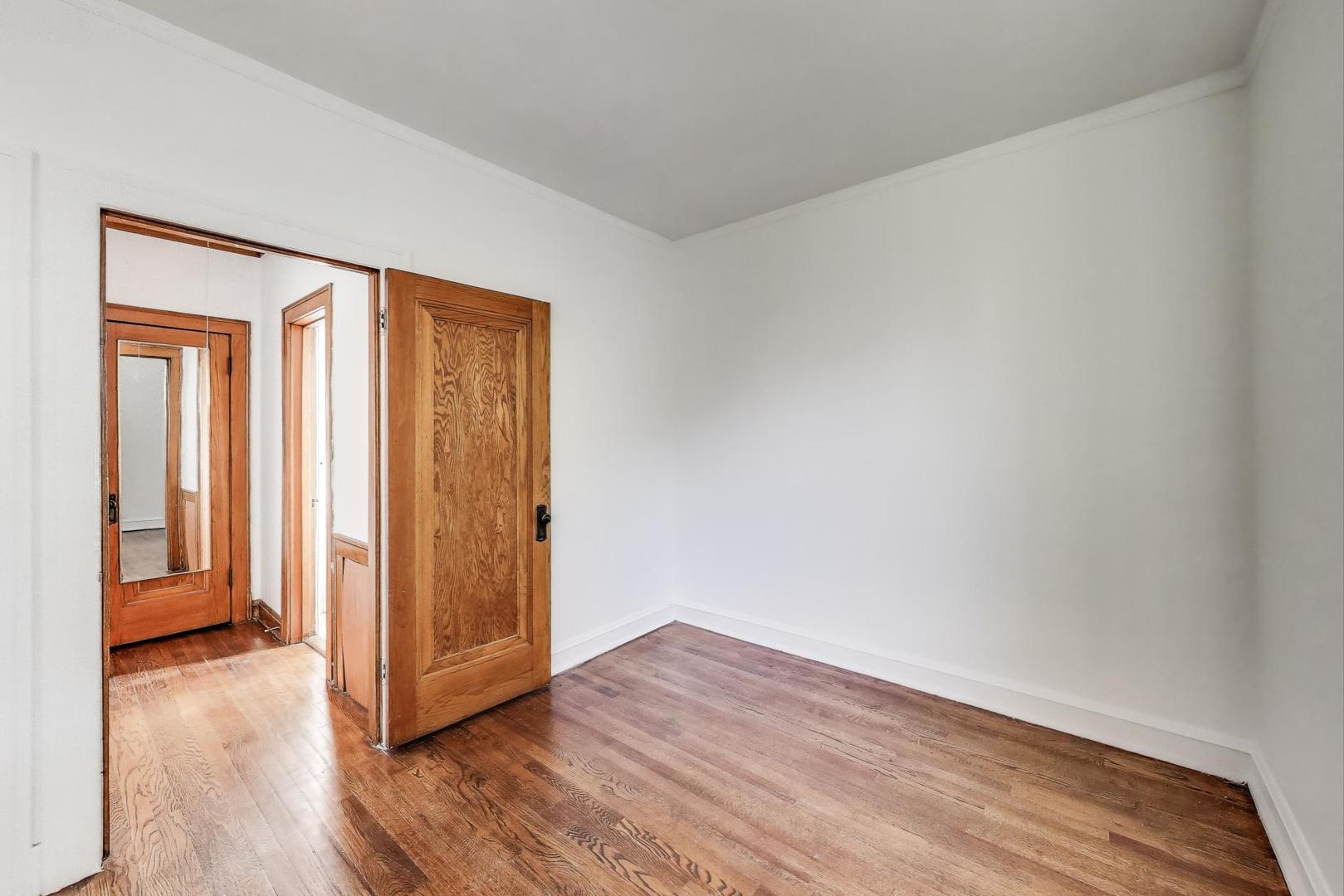 3921 N Long Avenue Unit: 1S