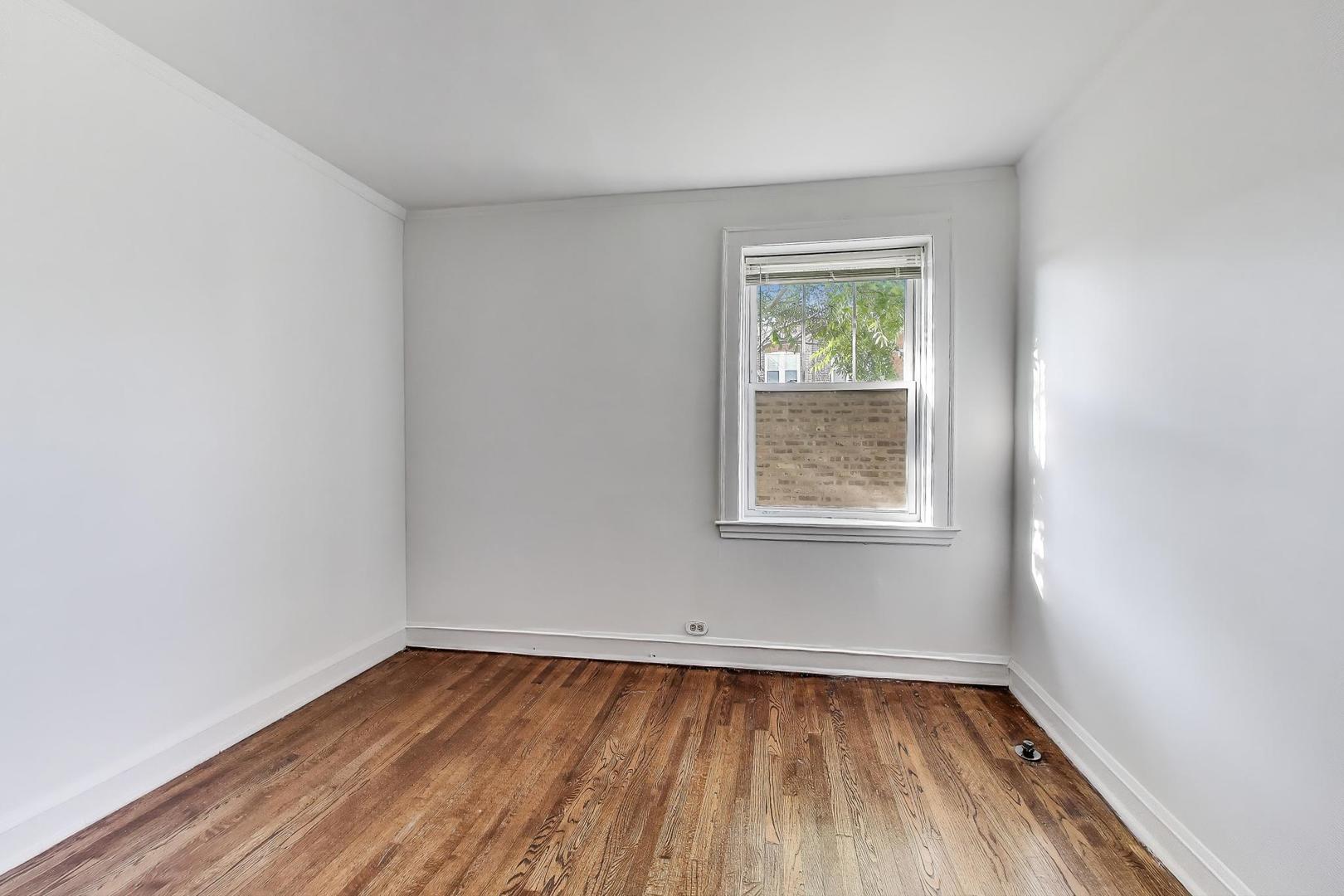 3921 N Long Avenue Unit: 1S