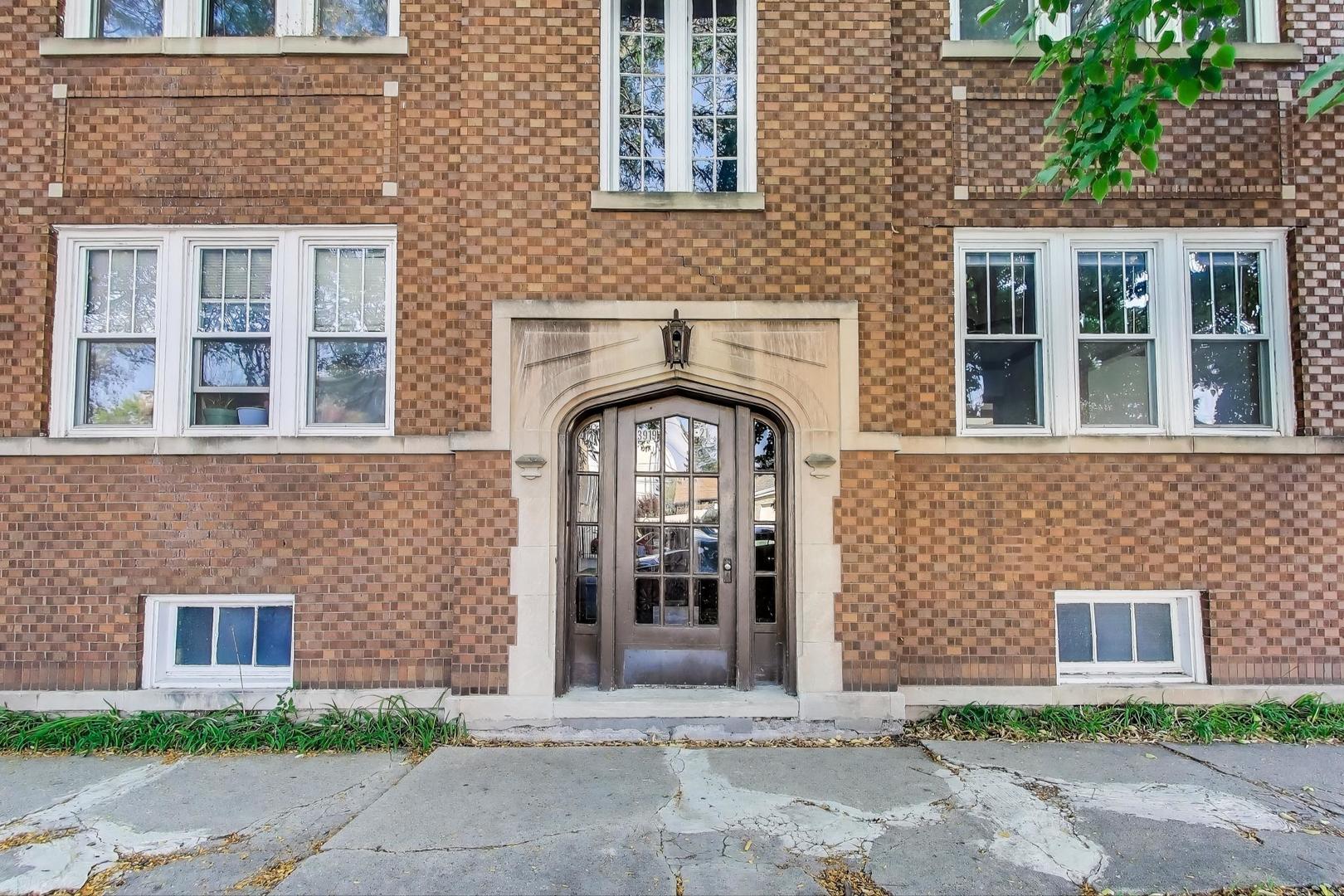 3921 N Long Avenue Unit: 1S