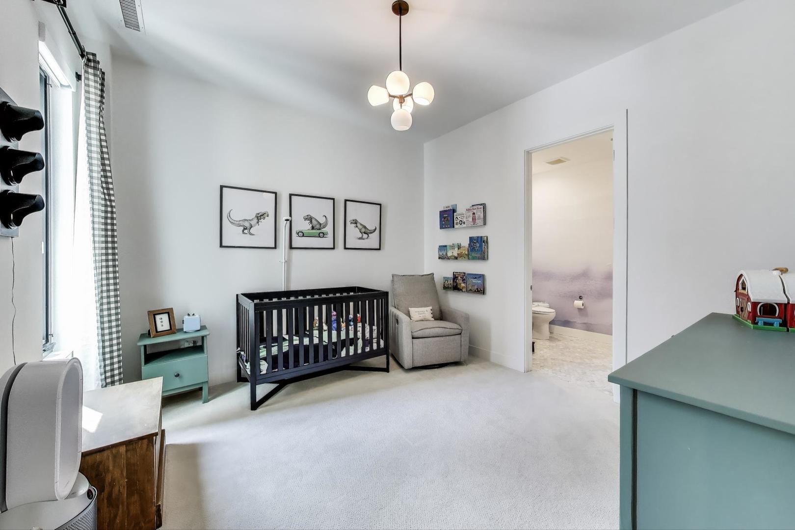 323 S Racine Avenue Unit: 3D