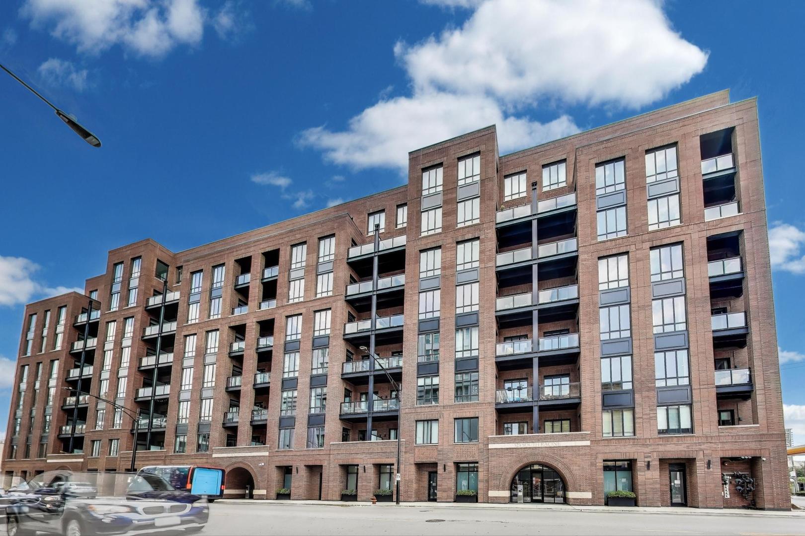 323 S Racine Avenue Unit: 3D