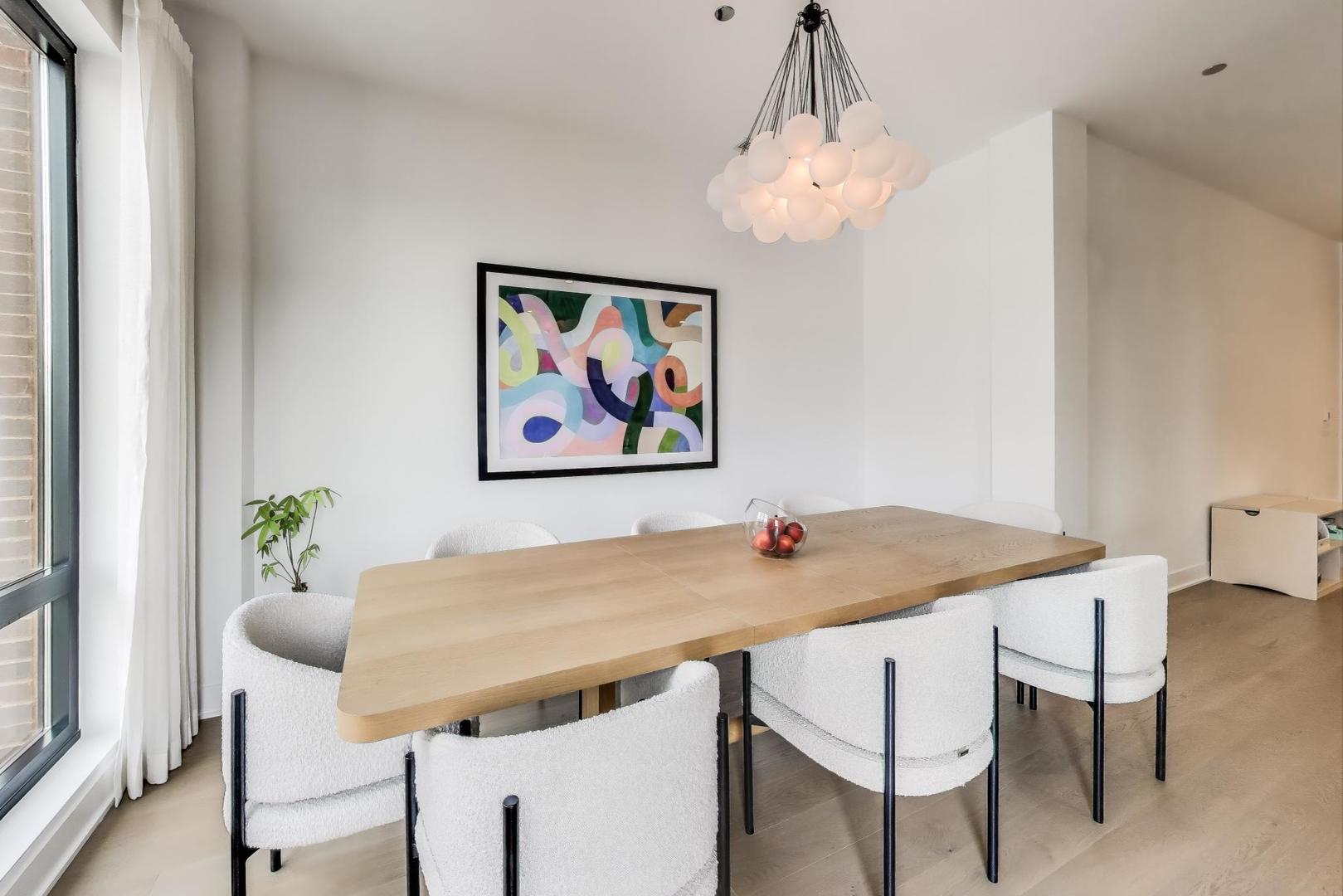 323 S Racine Avenue Unit: 3D