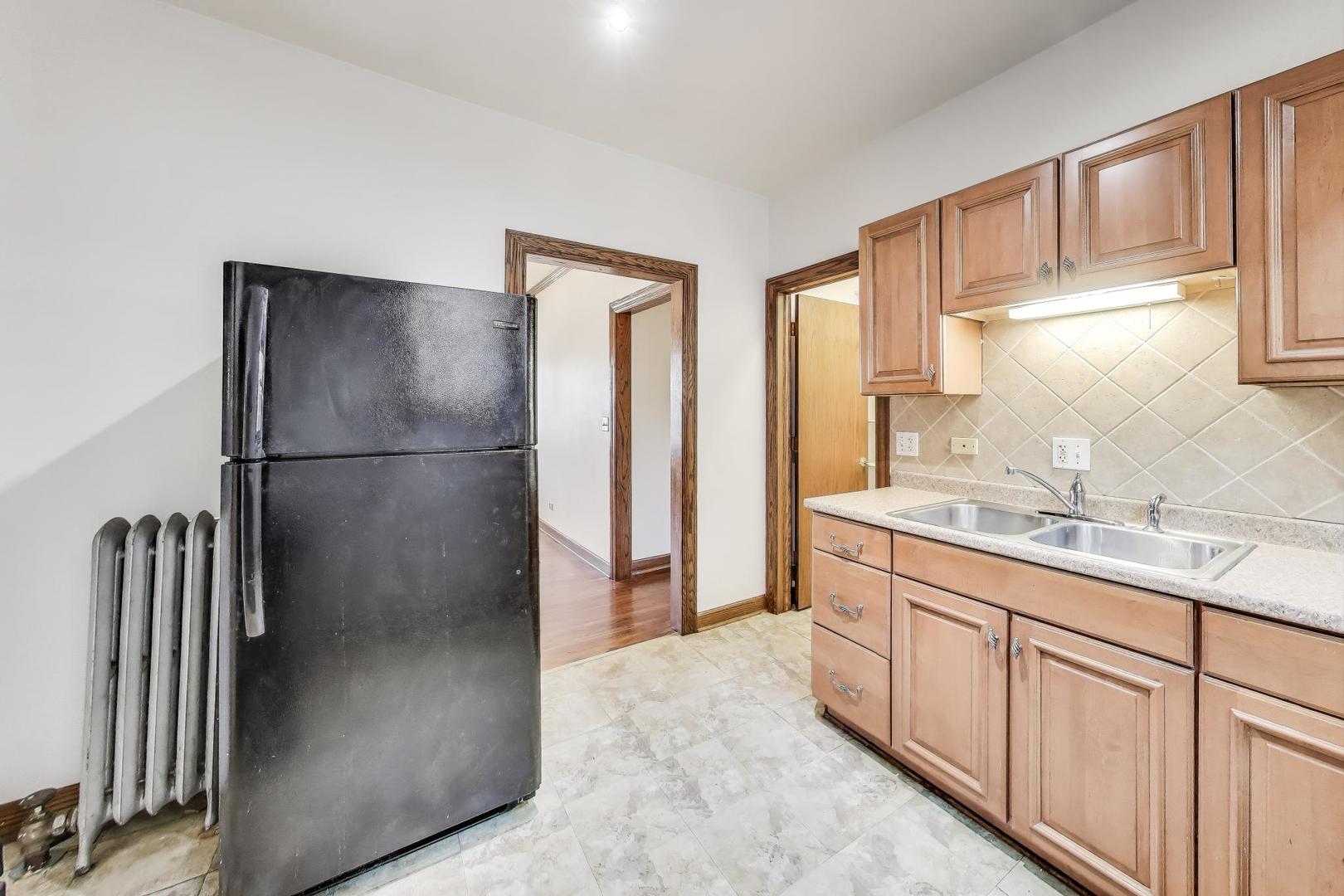 3921 N Long Avenue Unit: 2N