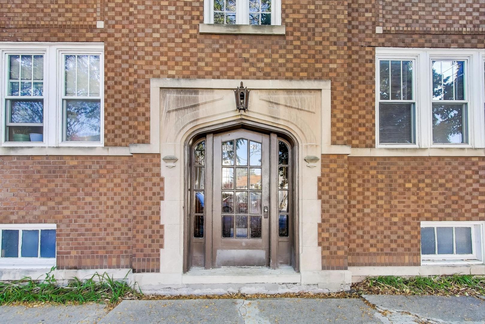 3921 N Long Avenue Unit: 2N