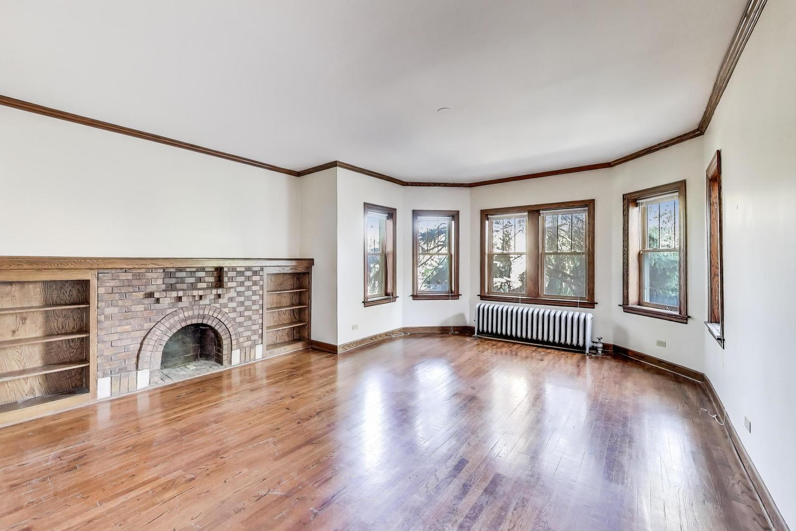 3921 N Long Avenue Unit: 2N