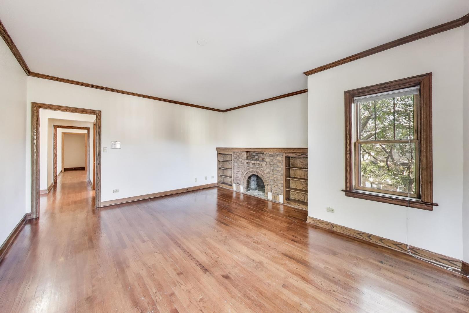 3921 N Long Avenue Unit: 2N