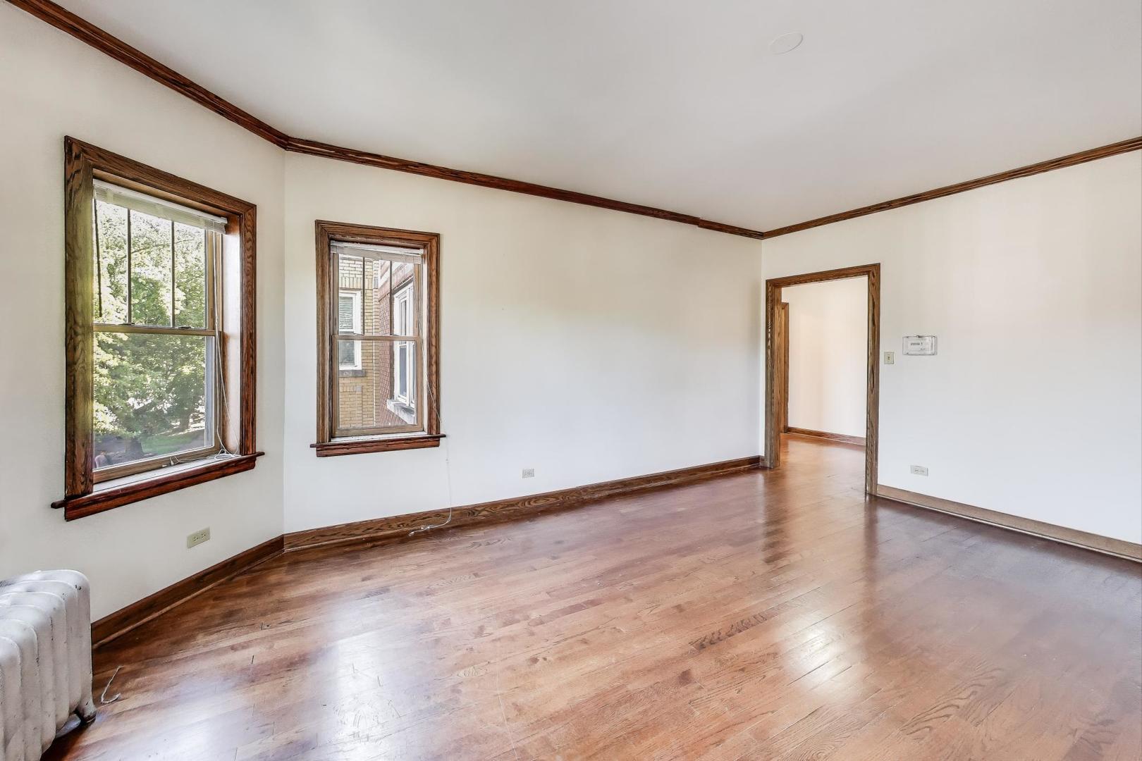 3921 N Long Avenue Unit: 2N
