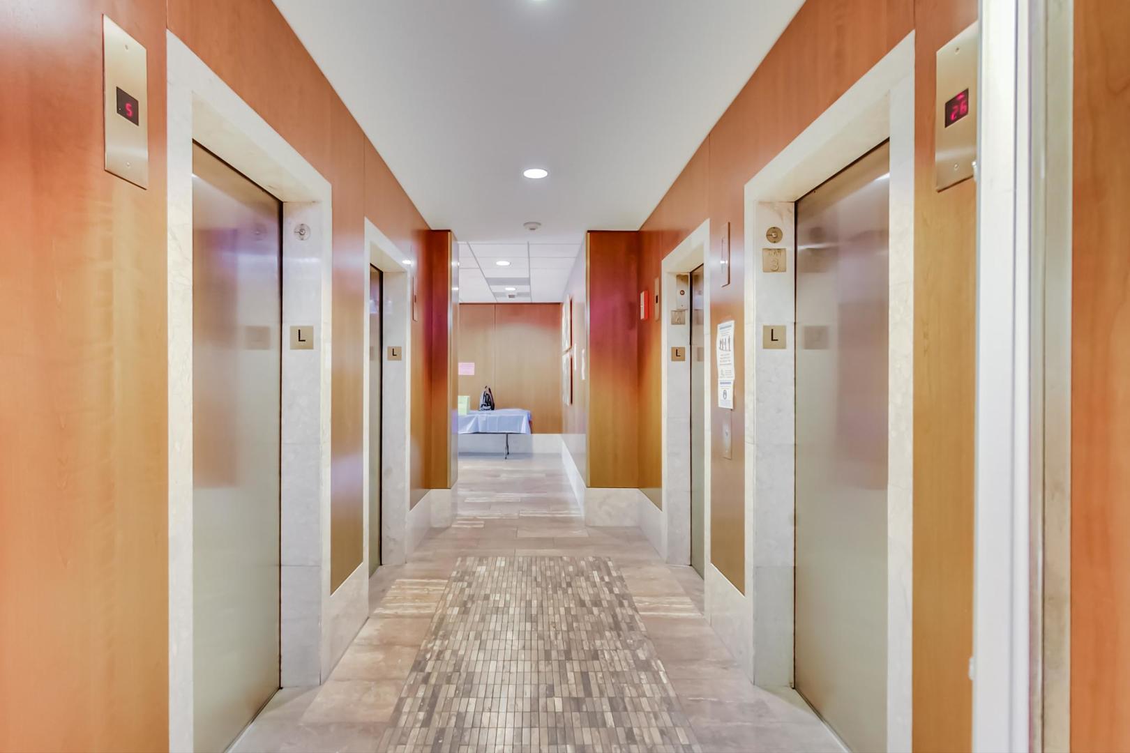 1660 N La Salle Drive Unit: 1108