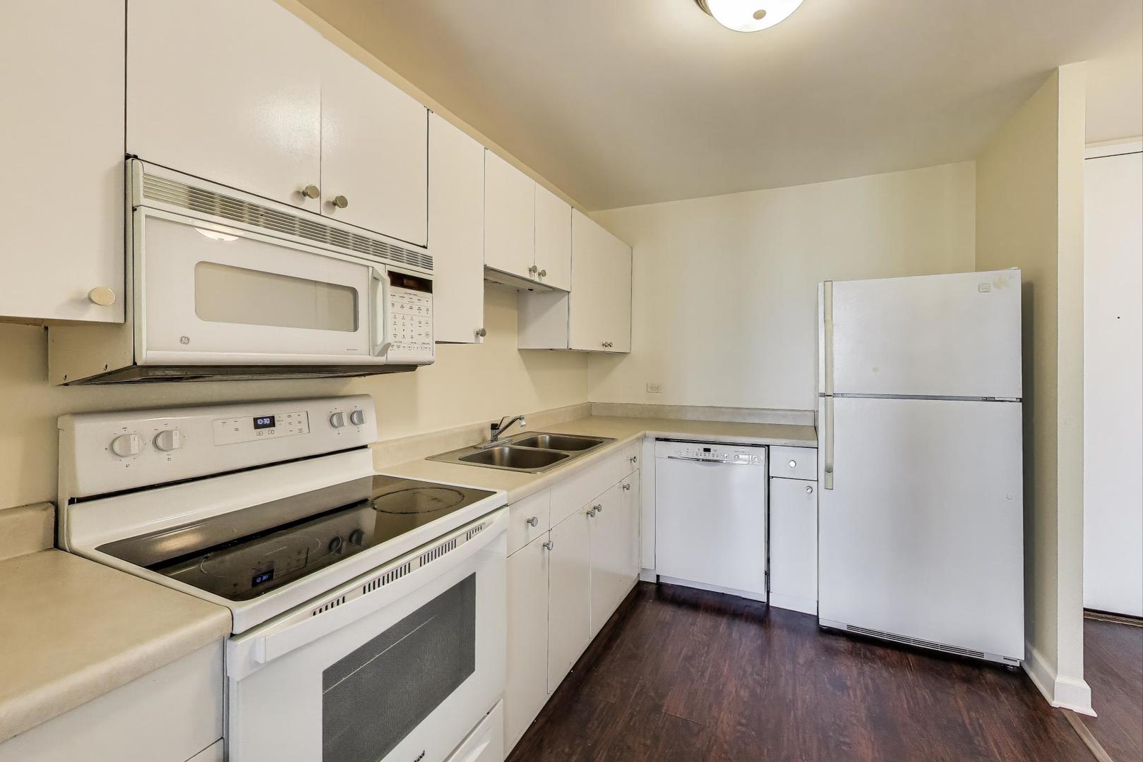 1660 N La Salle Drive Unit: 1108
