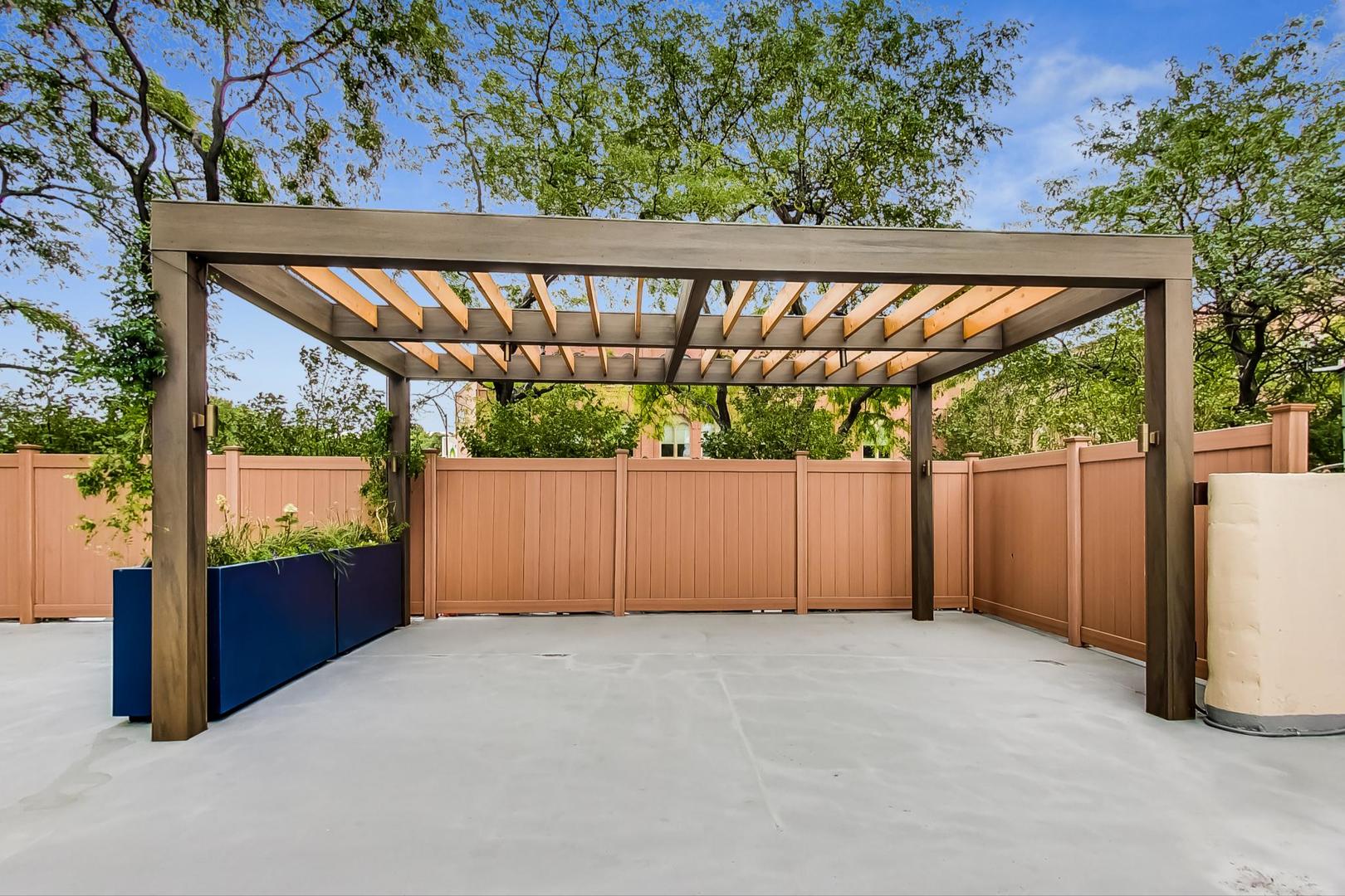 1660 N La Salle Drive Unit: 1108