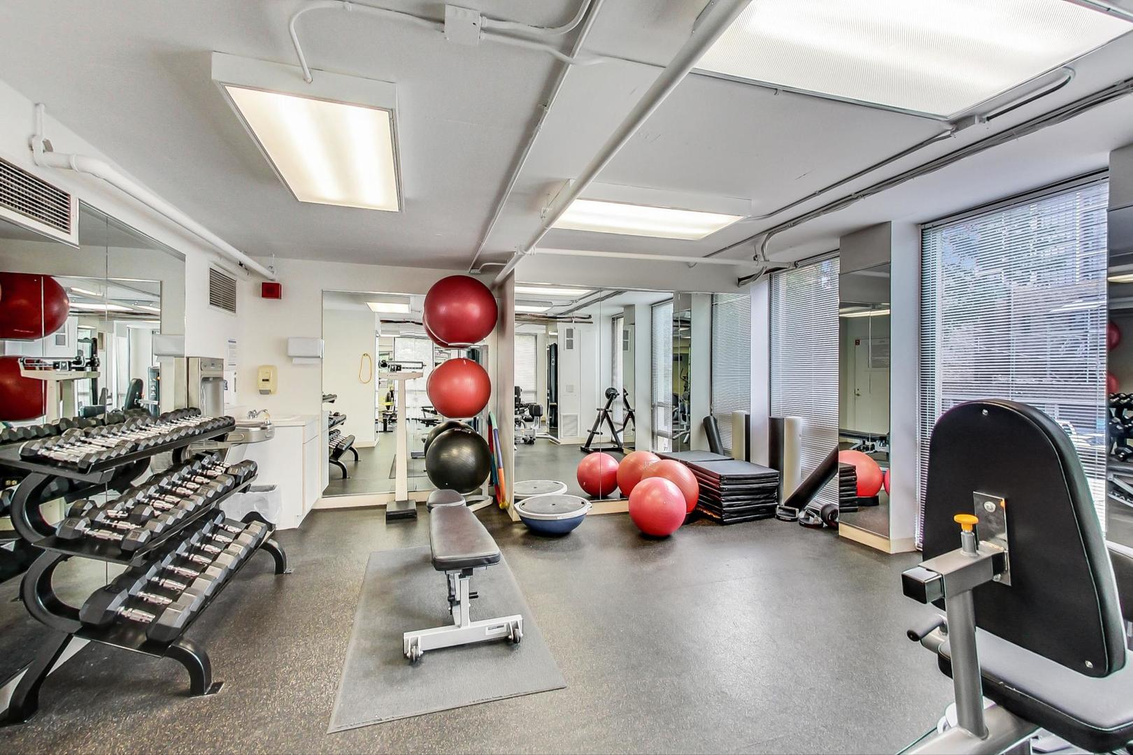 1660 N La Salle Drive Unit: 1108