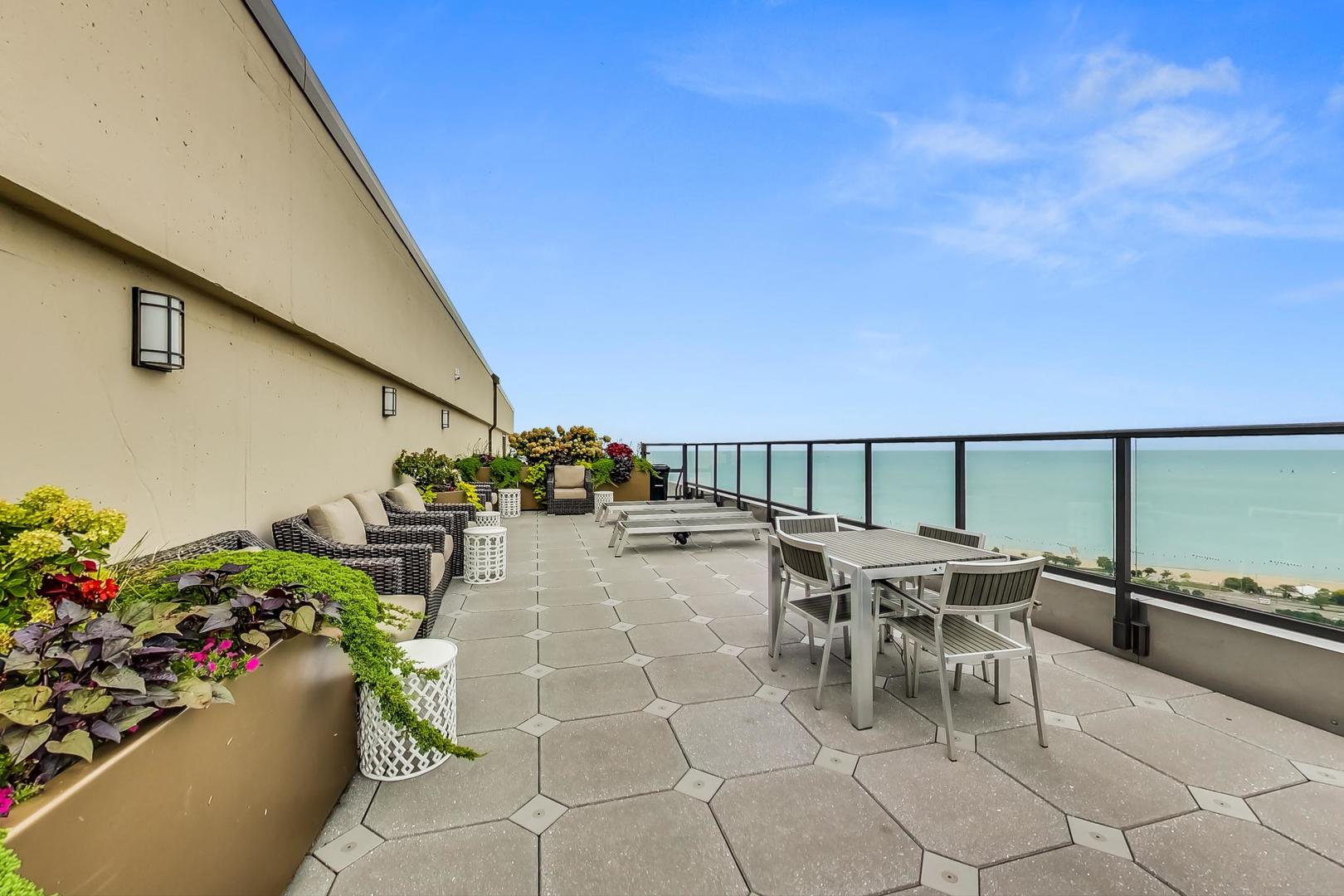 1660 N La Salle Drive Unit: 1108