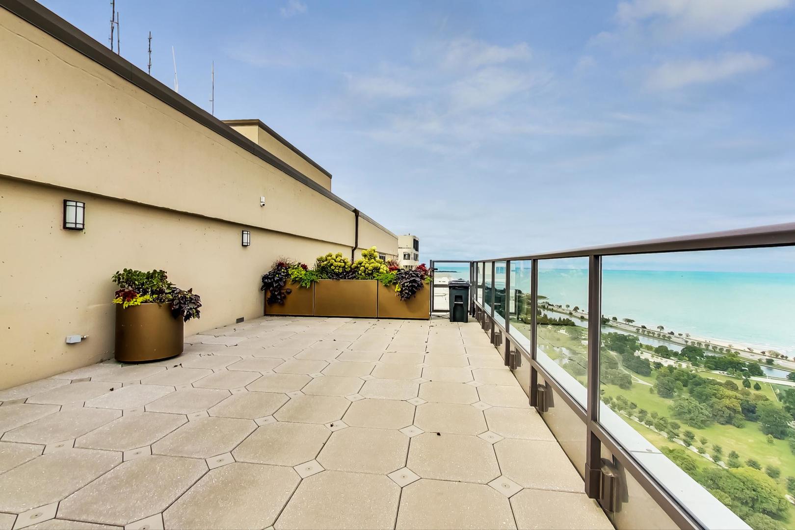 1660 N La Salle Drive Unit: 1108