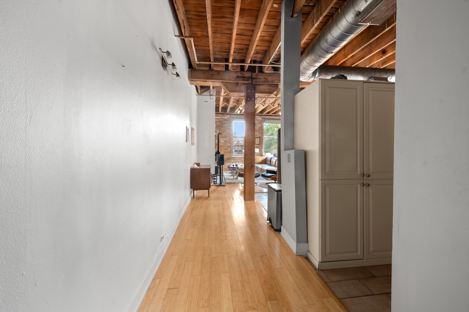 525 N Halsted Street Unit: 215