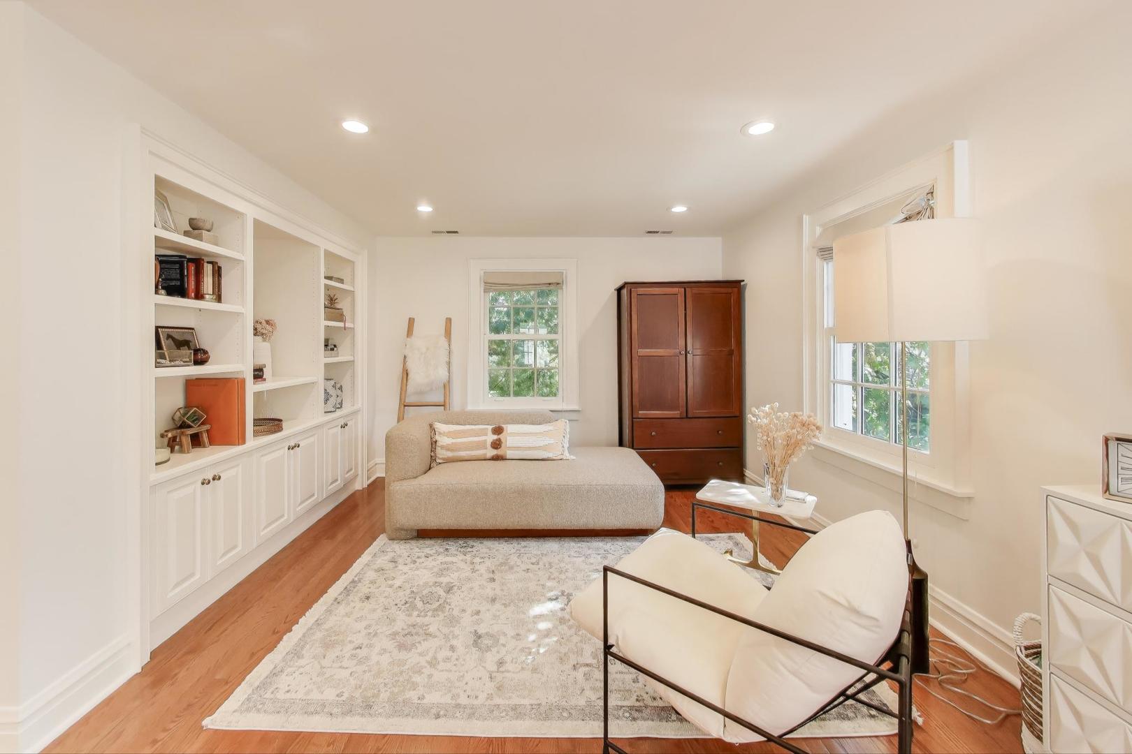 386 Fairview Avenue