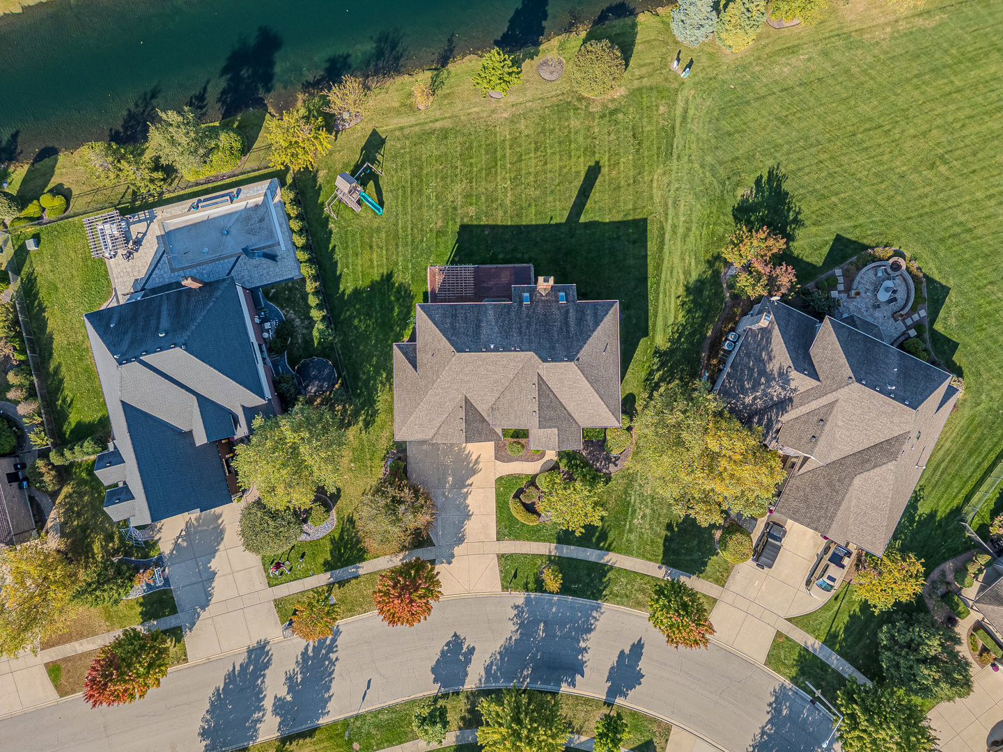 1990 Edgeview Drive