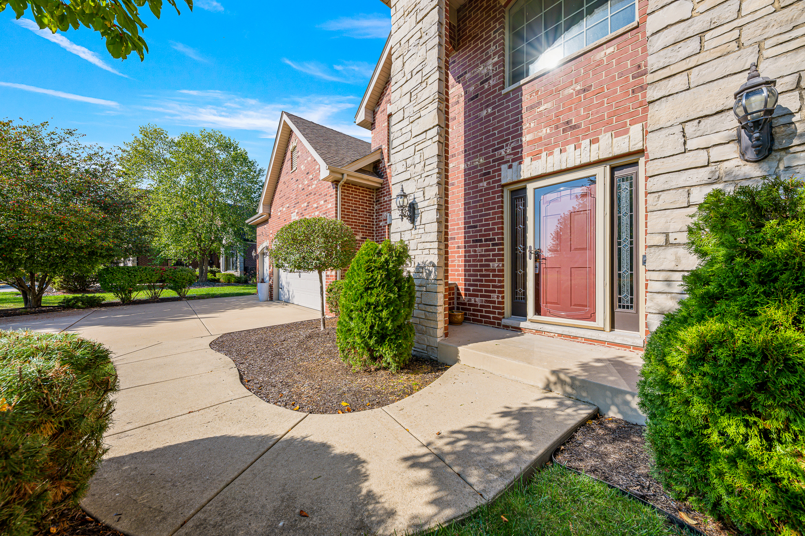 1990 Edgeview Drive