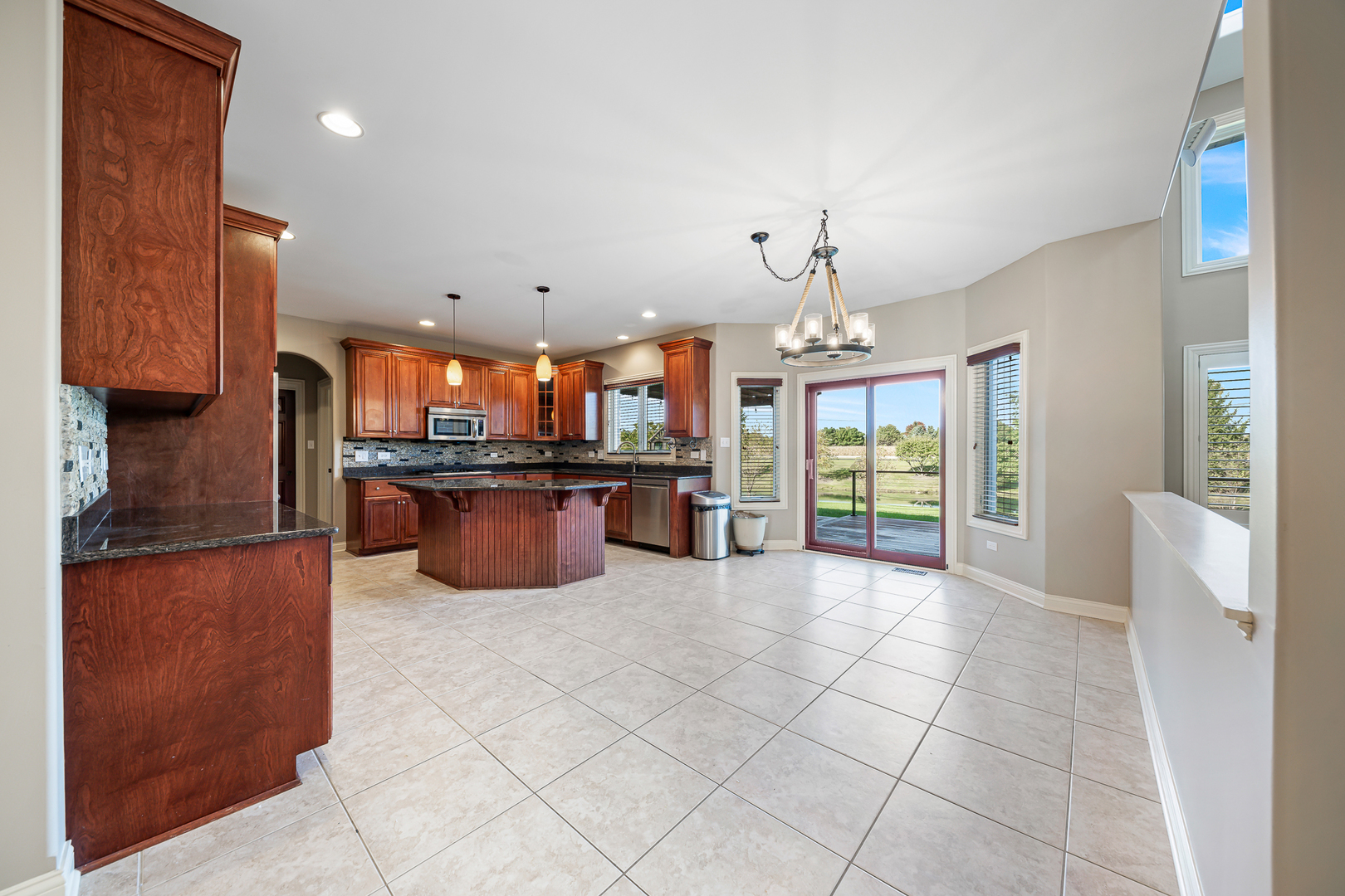 1990 Edgeview Drive