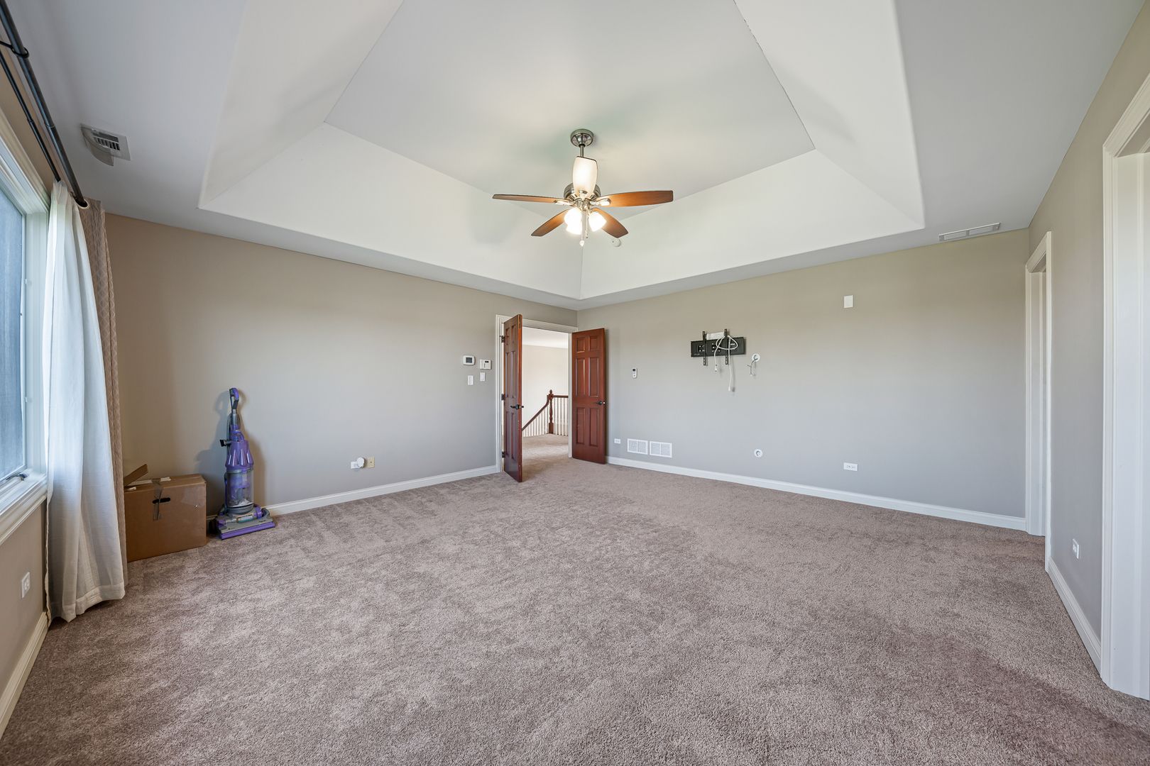 1990 Edgeview Drive