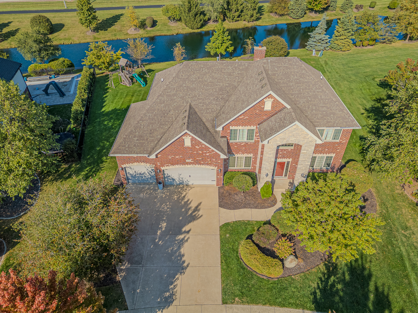 1990 Edgeview Drive